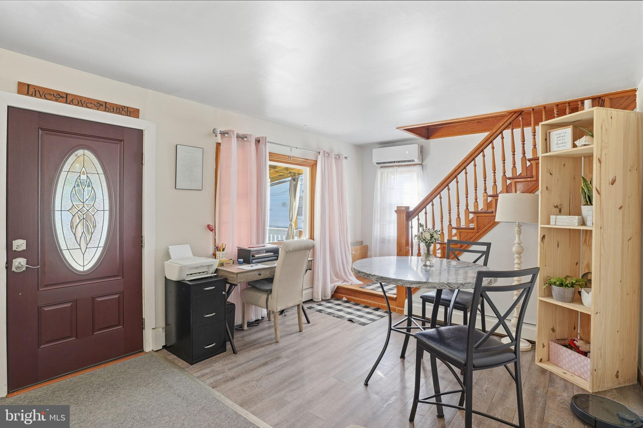 HACKS POINT - Residential