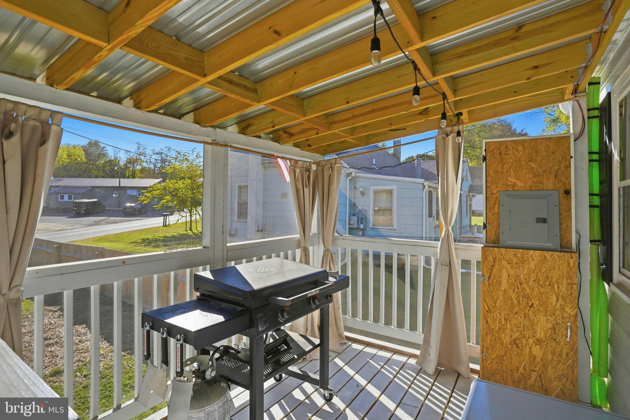 HACKS POINT - Residential