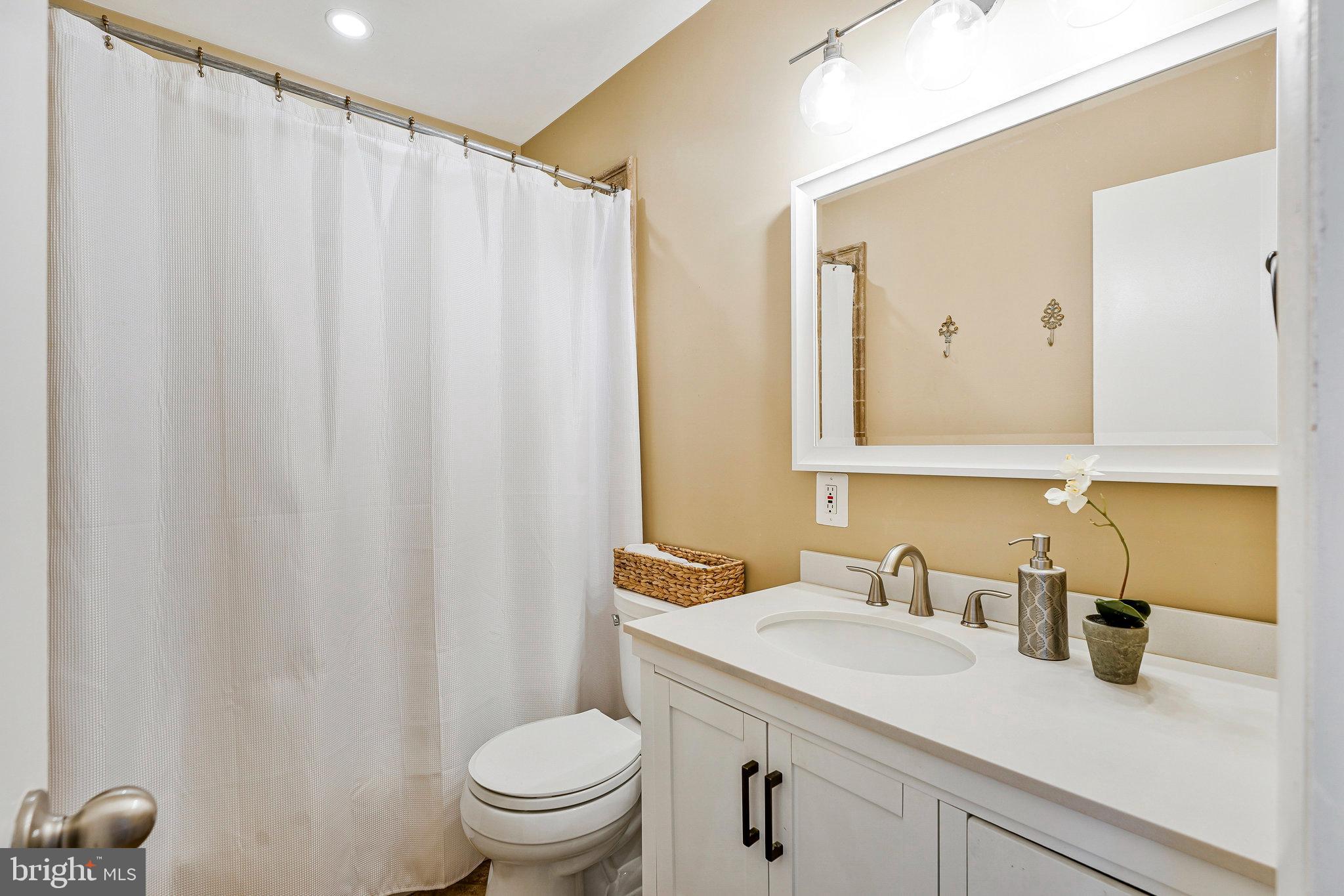 MANTUA - Residential