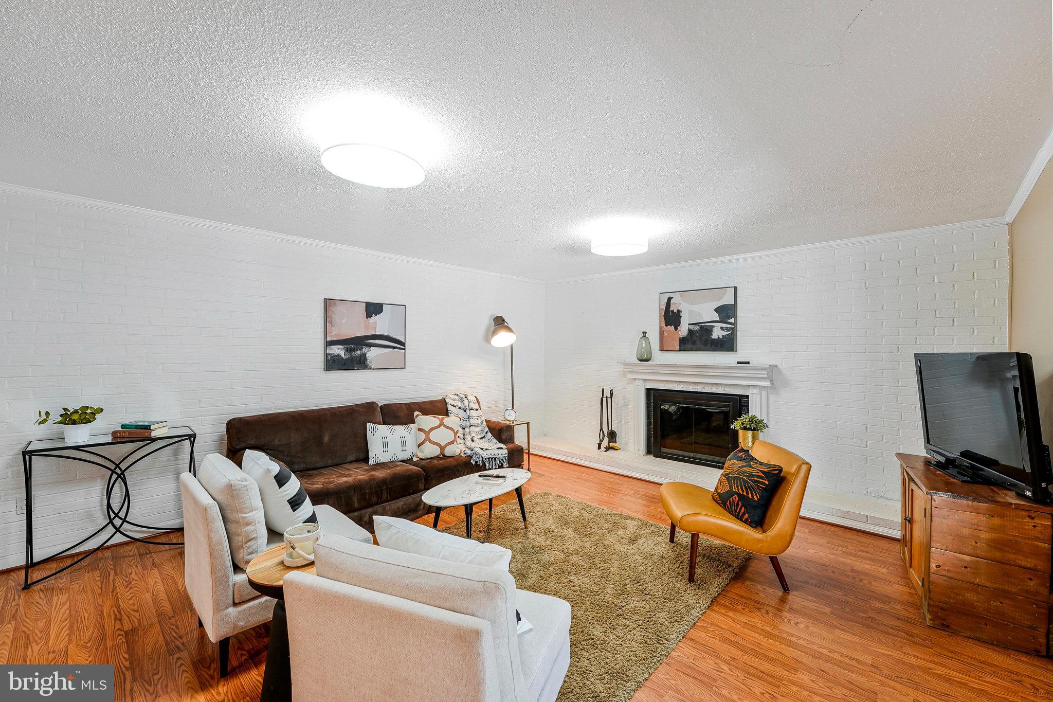 MANTUA - Residential