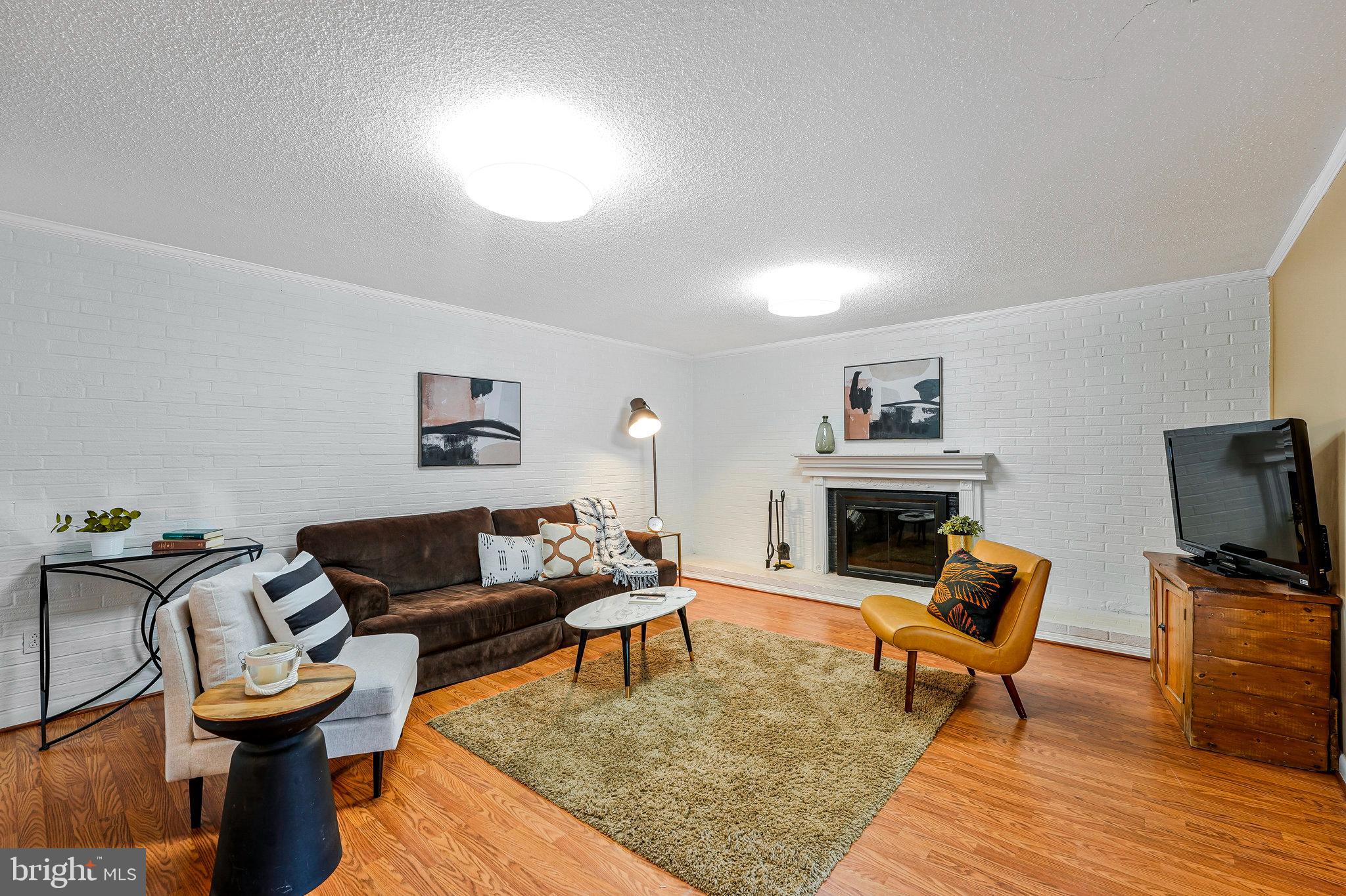 MANTUA - Residential