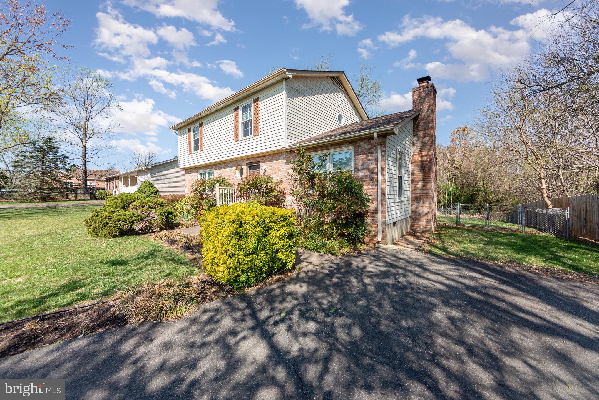 MAPLE GROVE - Residential