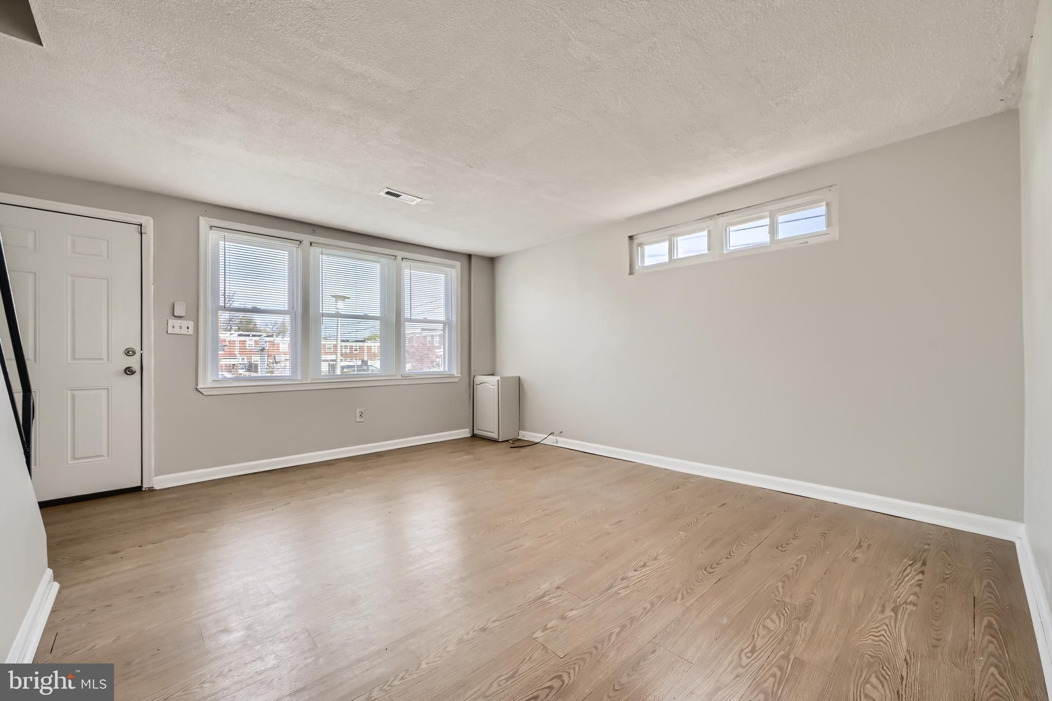 LAKELAND - Residential