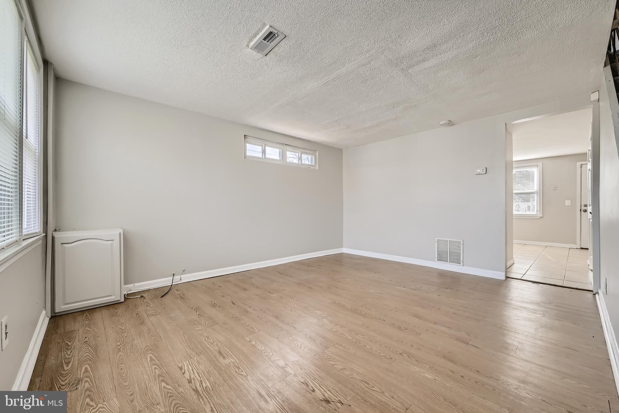 LAKELAND - Residential