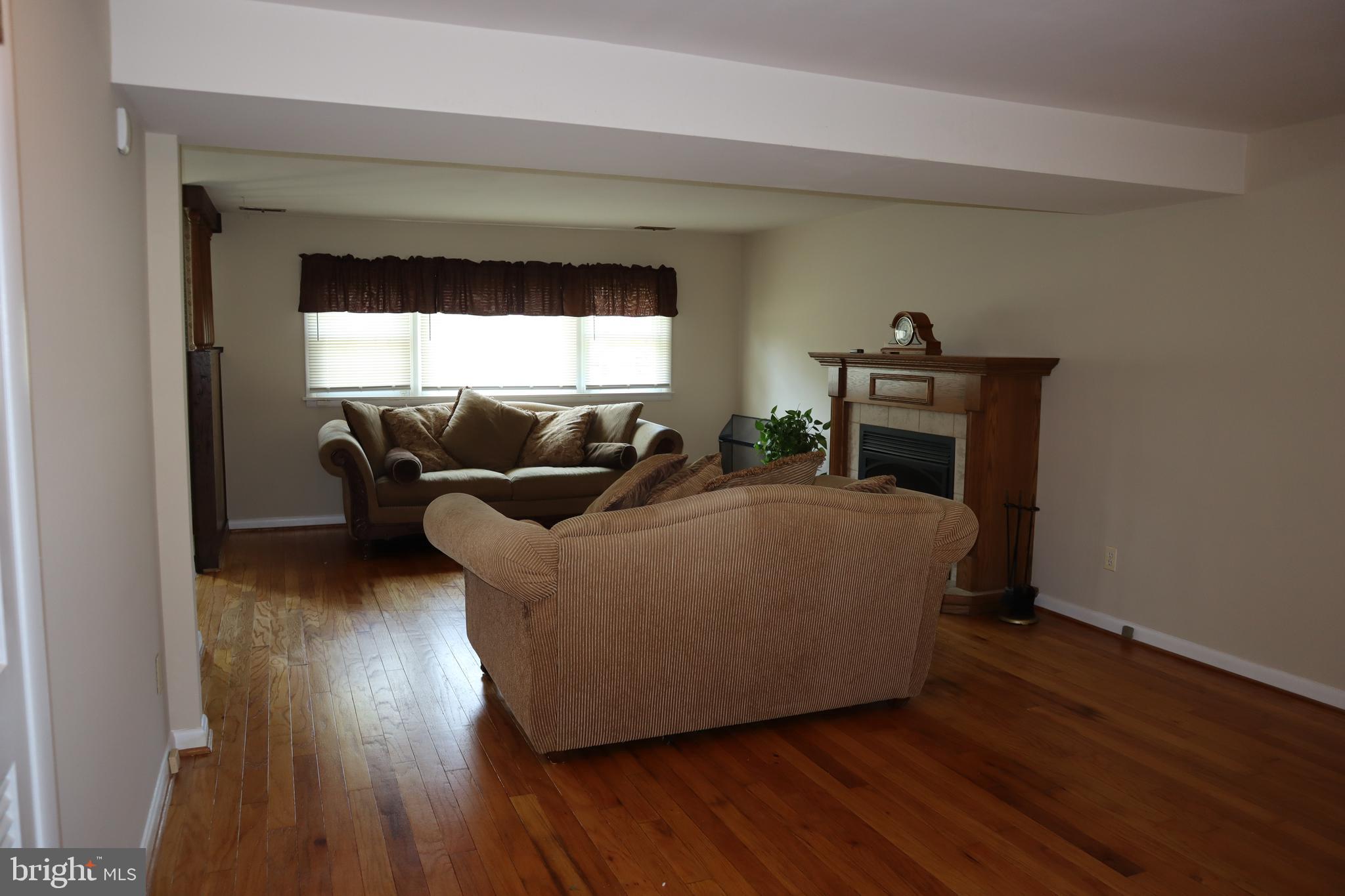 2208 HOPE LANE