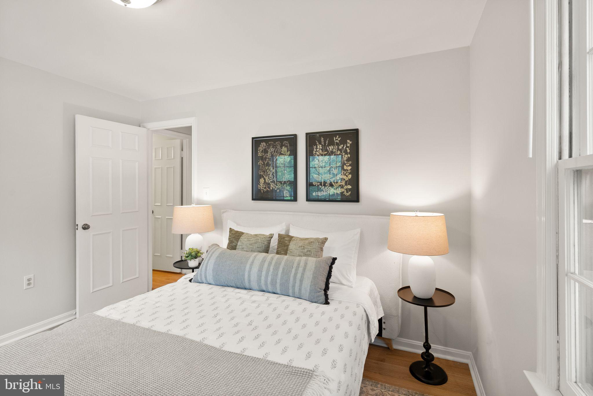 CLARENDON - Residential