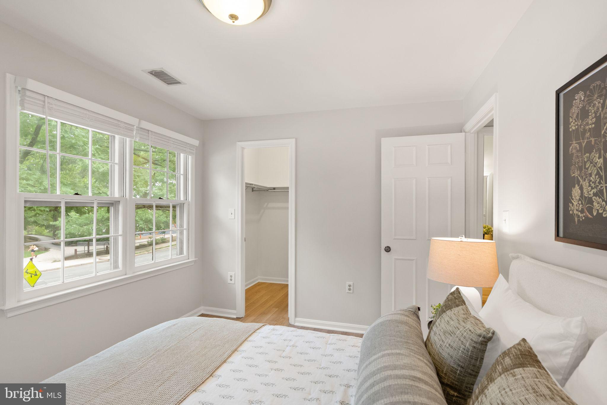 CLARENDON - Residential