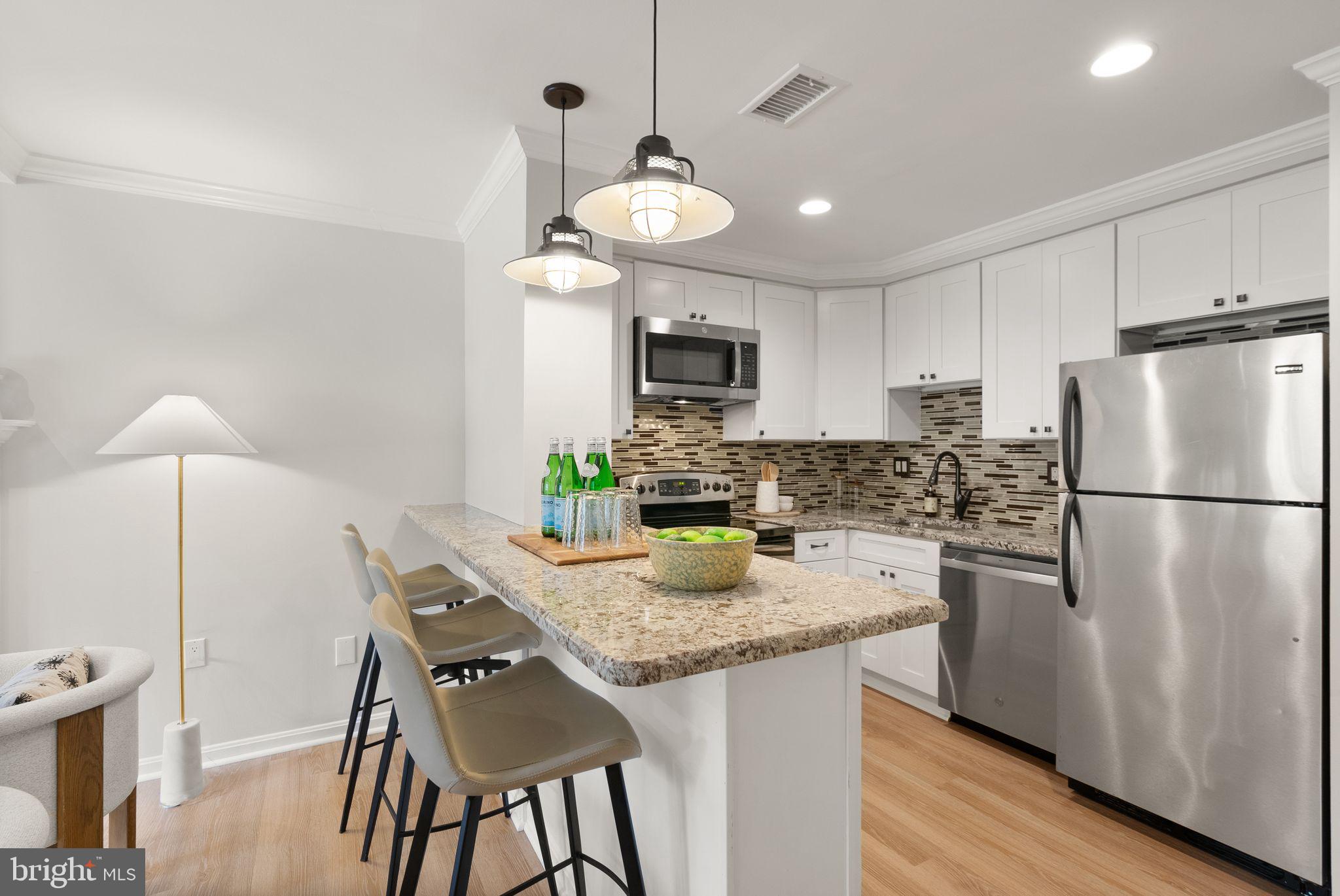 CLARENDON - Residential