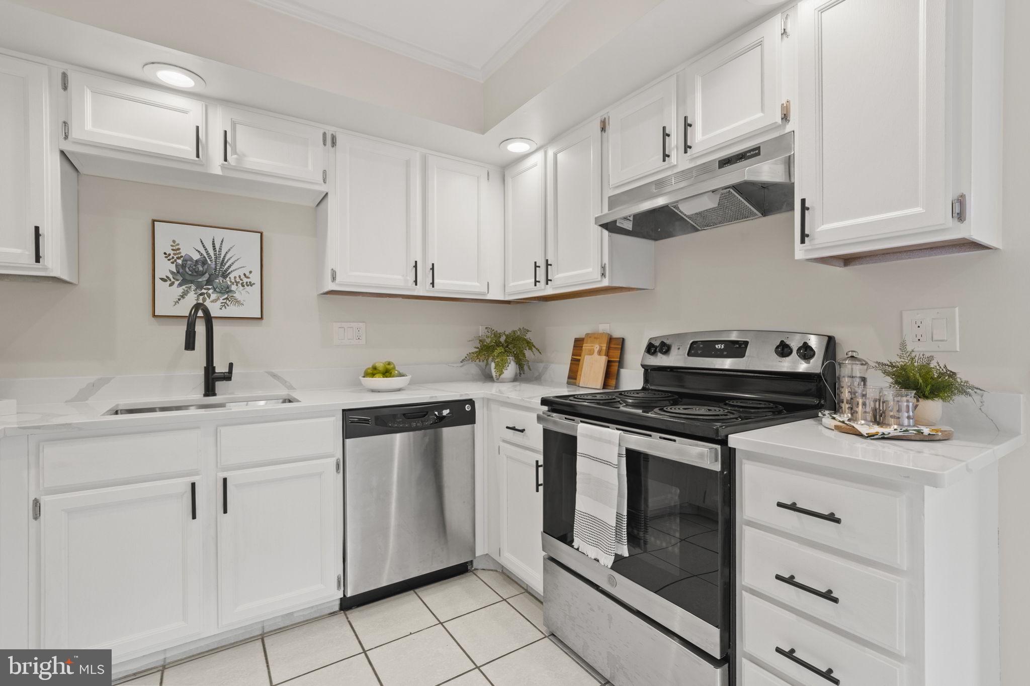 CHURCHILL TOWN SECTOR - Residential