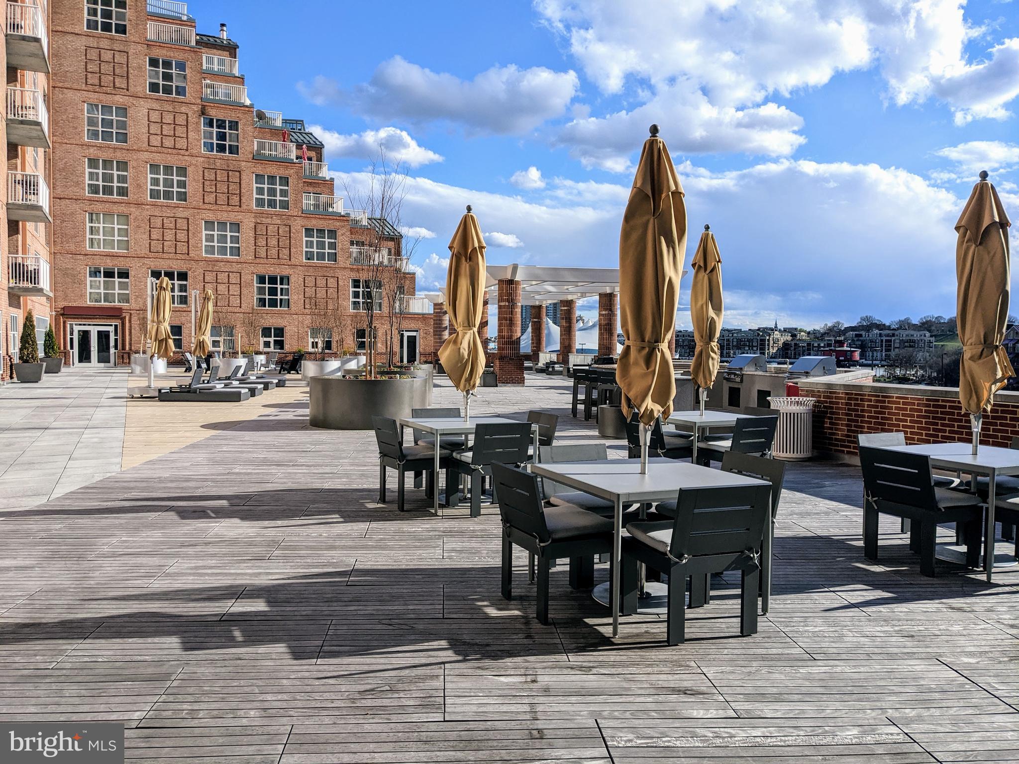 INNER HARBOR - Residential Lease