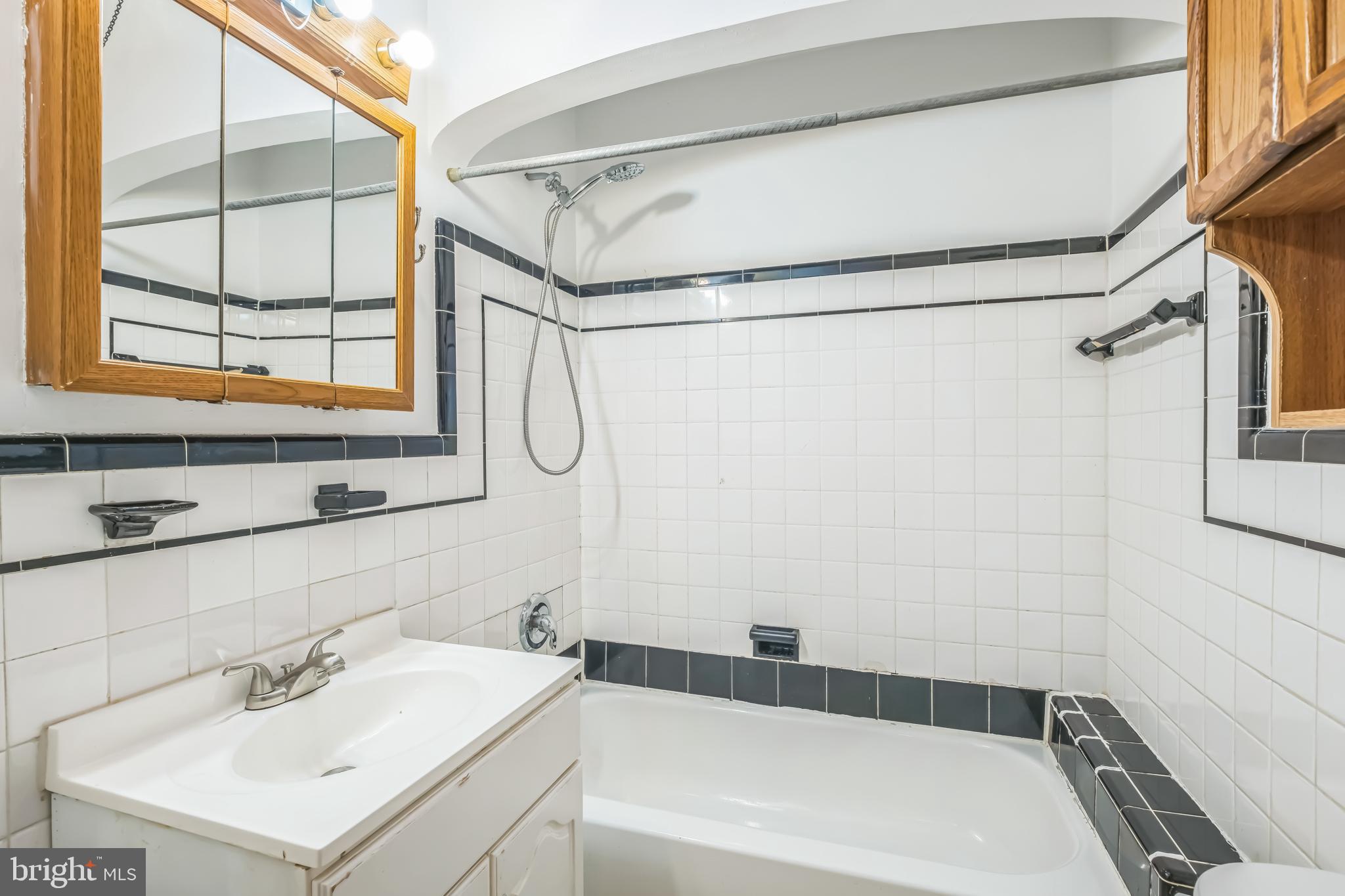 CAPITOL HILL - Residential Lease