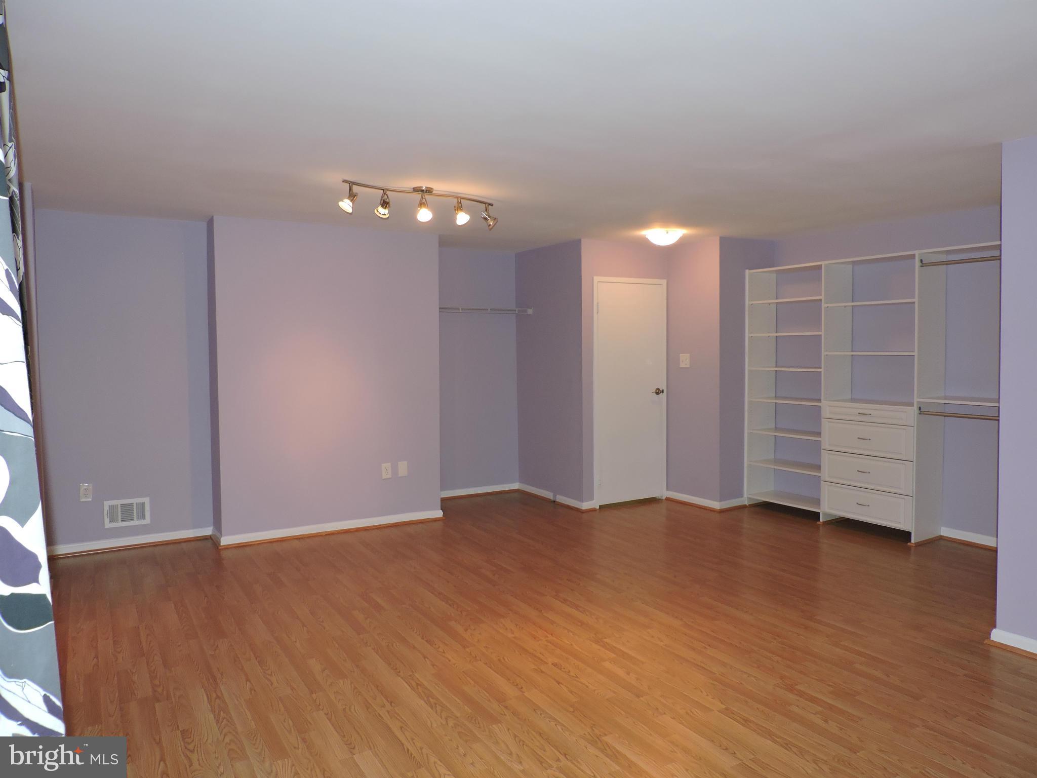 TERRACE TOWNHOUSES OF ANNANDALE - Residential Lease