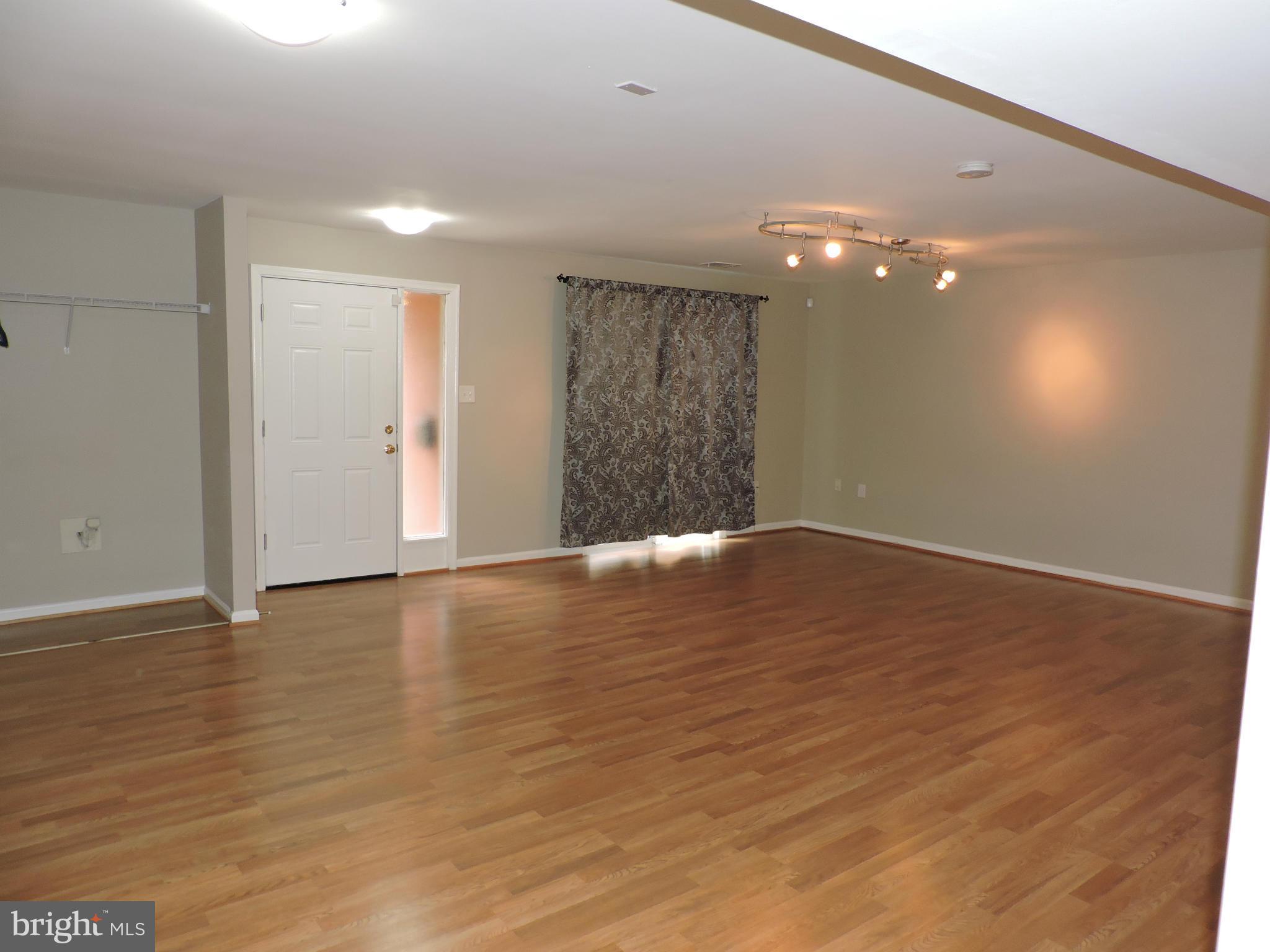 TERRACE TOWNHOUSES OF ANNANDALE - Residential Lease