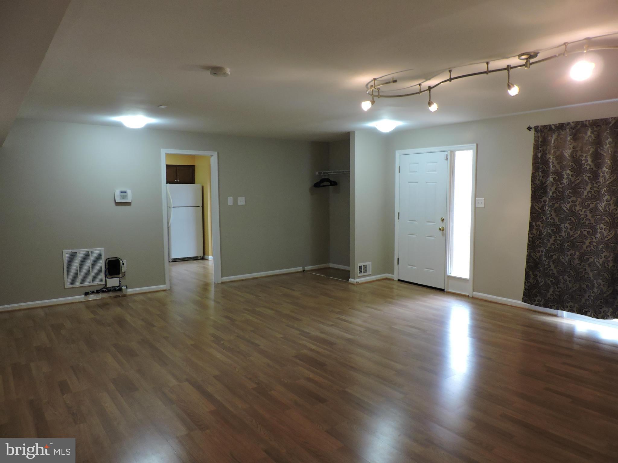 TERRACE TOWNHOUSES OF ANNANDALE - Residential Lease