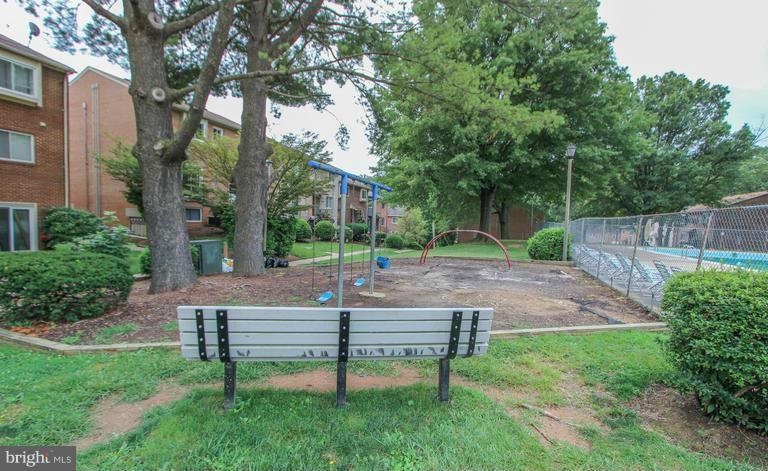 TERRACE TOWNHOUSES OF ANNANDALE - Residential Lease