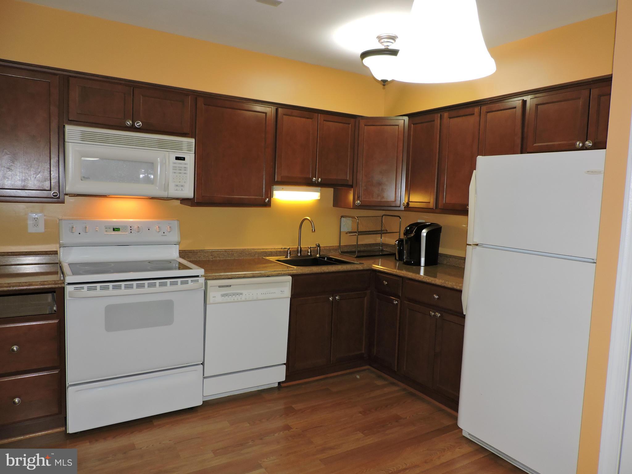 TERRACE TOWNHOUSES OF ANNANDALE - Residential Lease