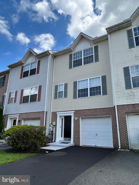 Townhouse For Rent - 65 Highland Circle<br/> New Castle County, NEWARK, DE 19713