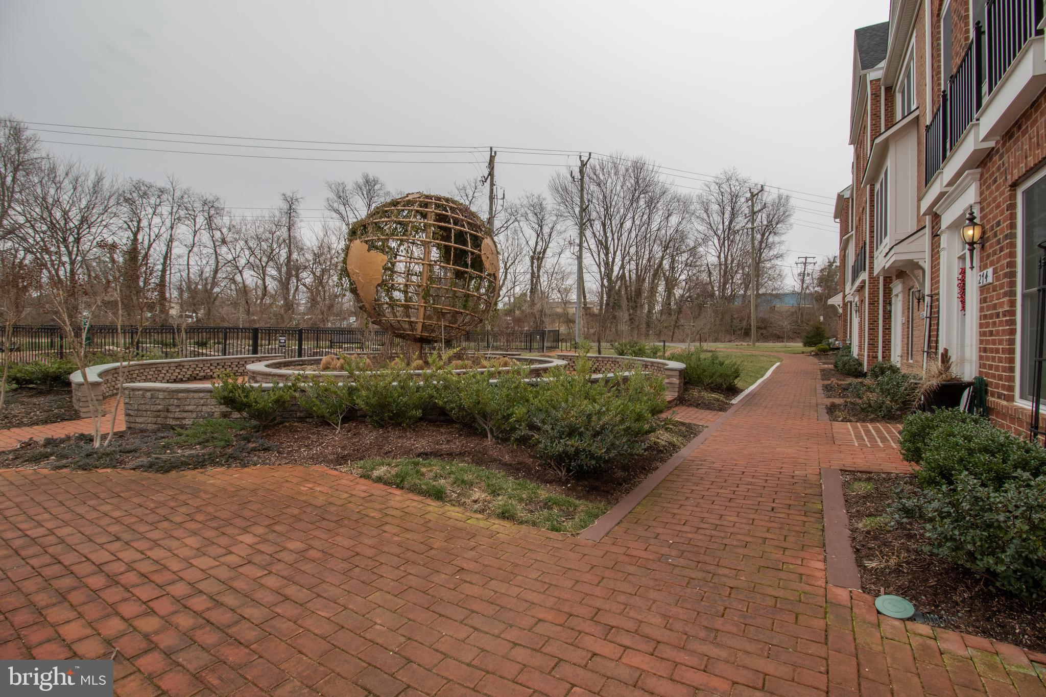 CRESCENT PLACE - Residential