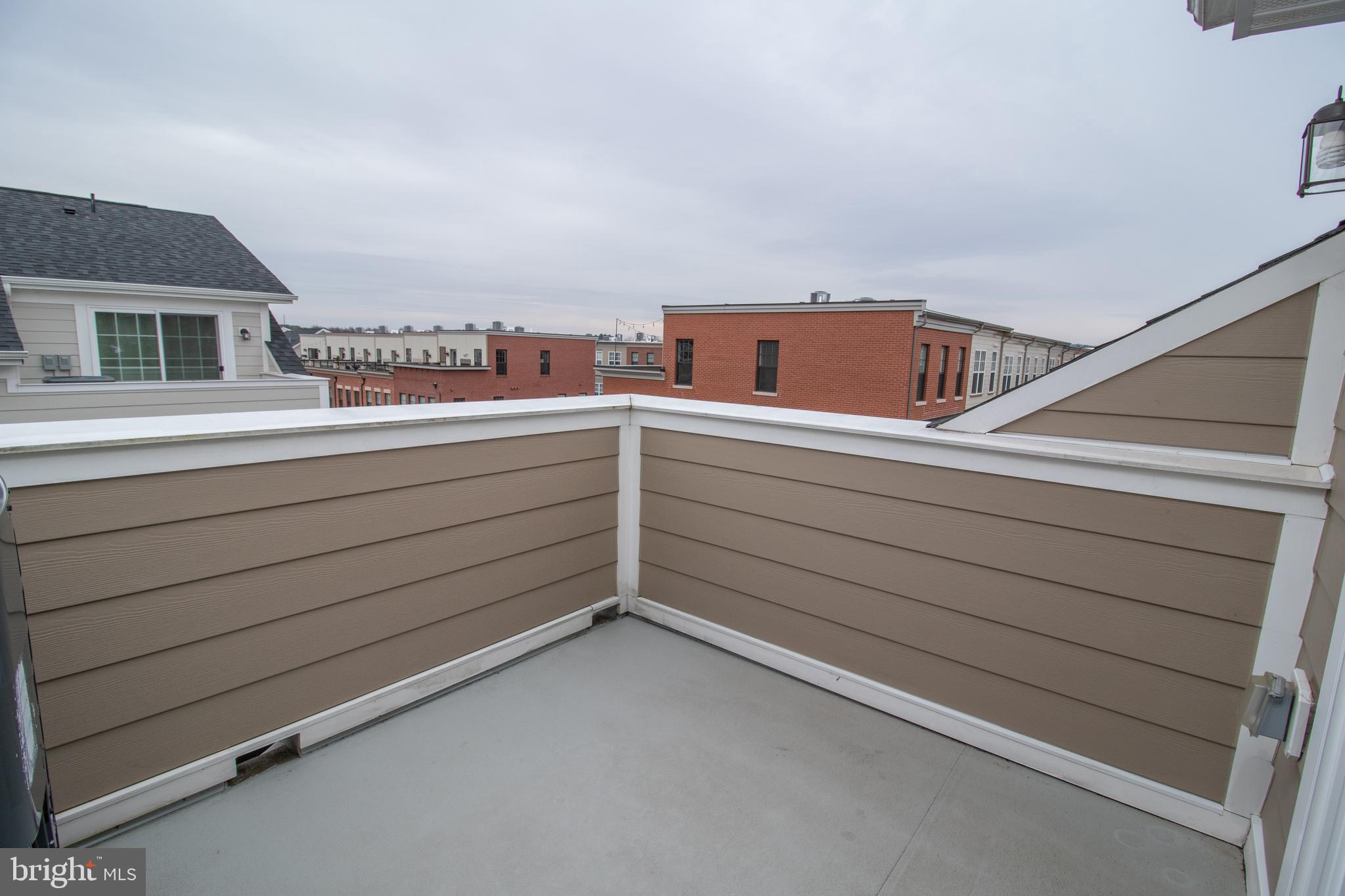 CRESCENT PLACE - Residential