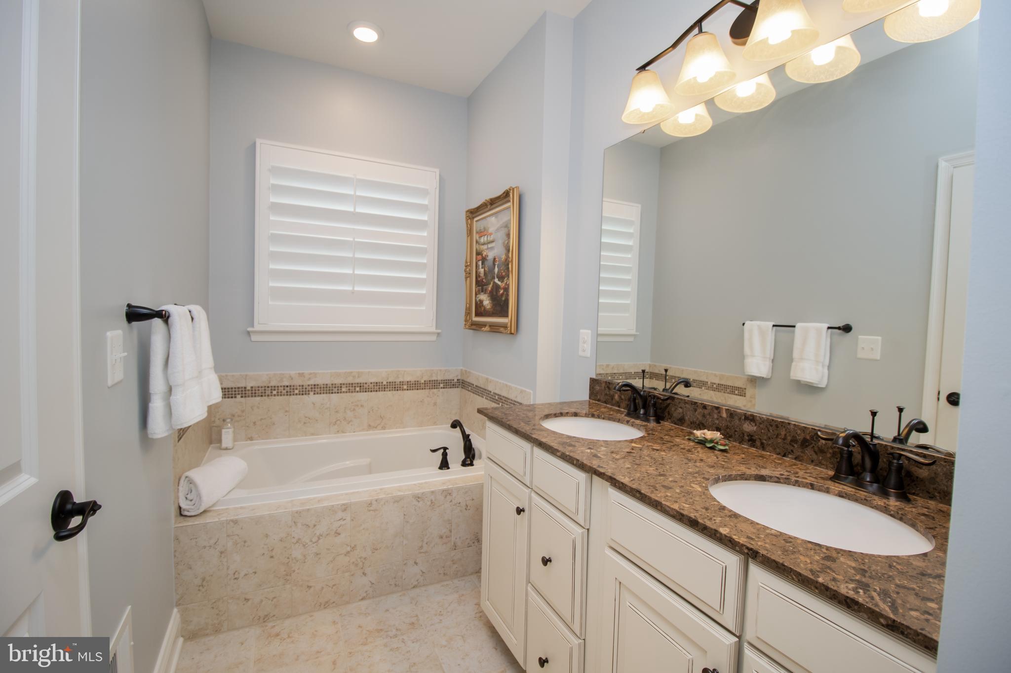 CRESCENT PLACE - Residential