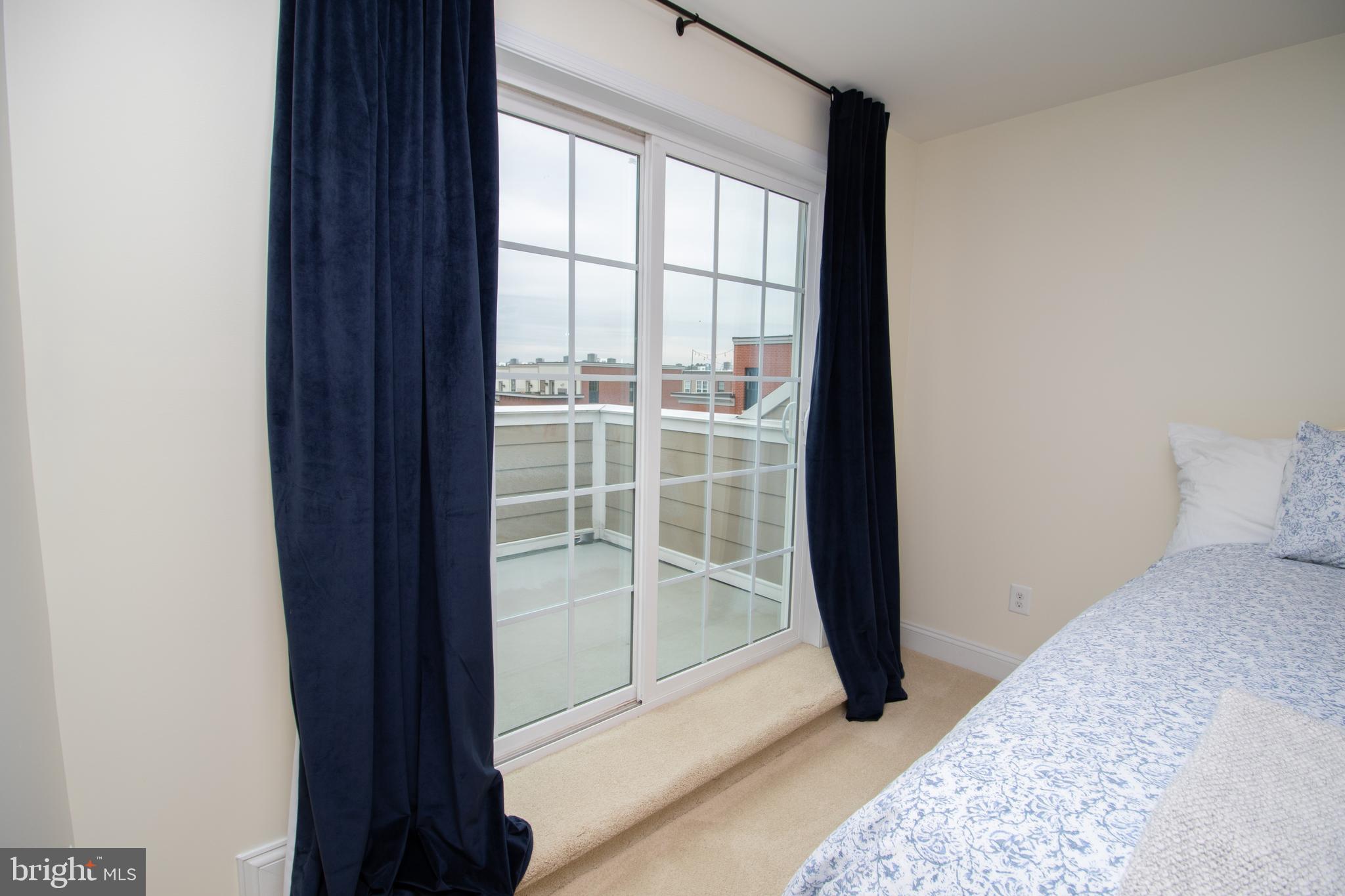 CRESCENT PLACE - Residential