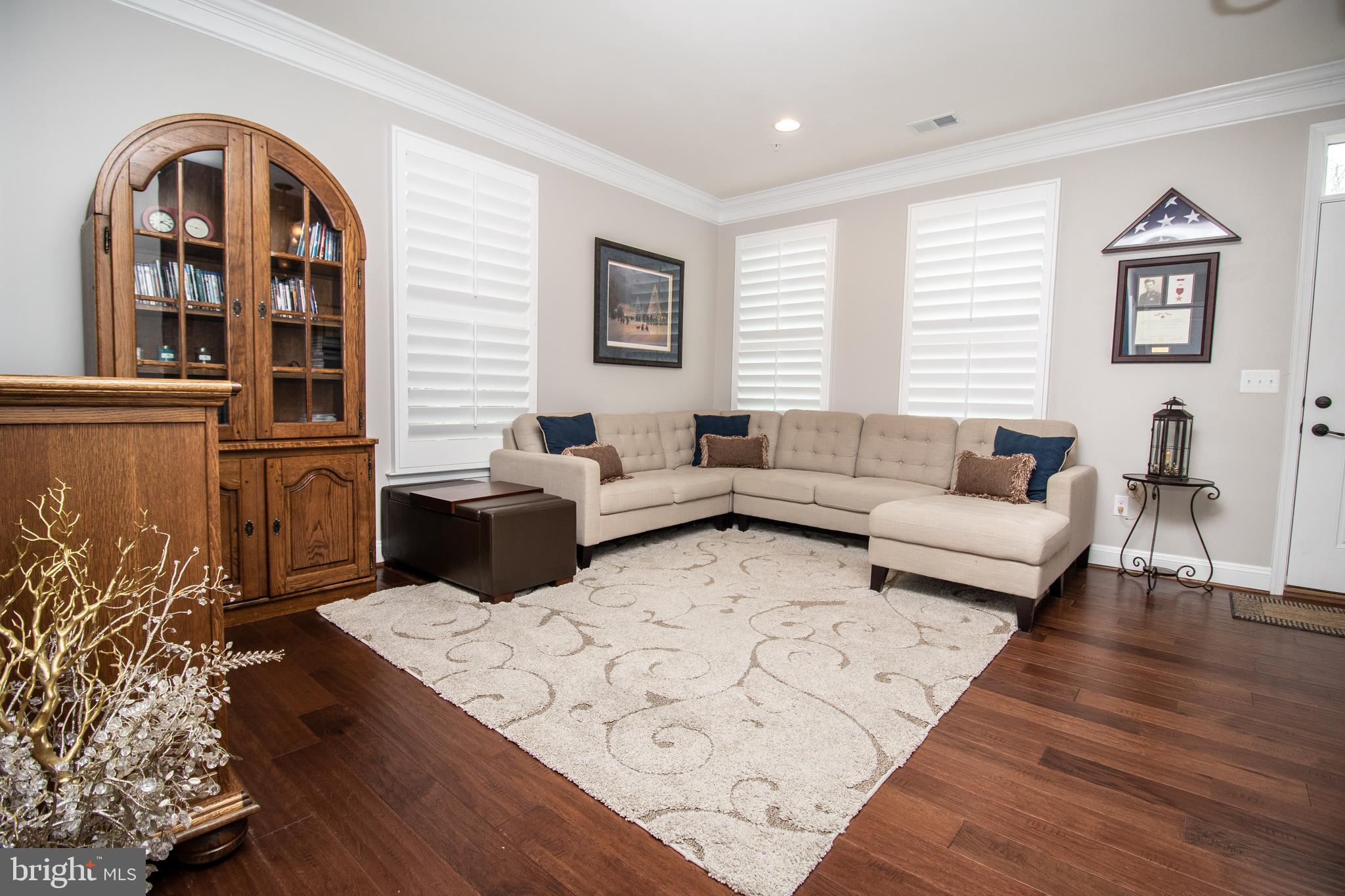 CRESCENT PLACE - Residential