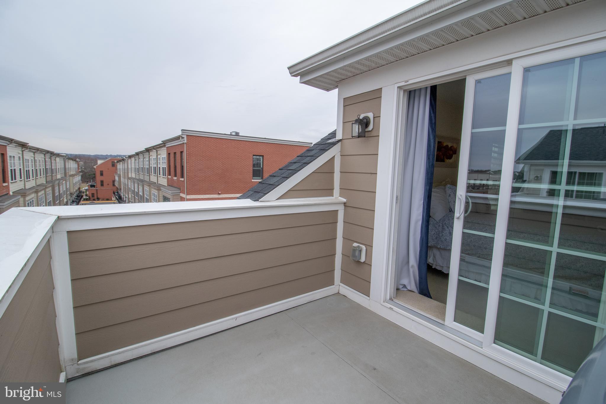 CRESCENT PLACE - Residential