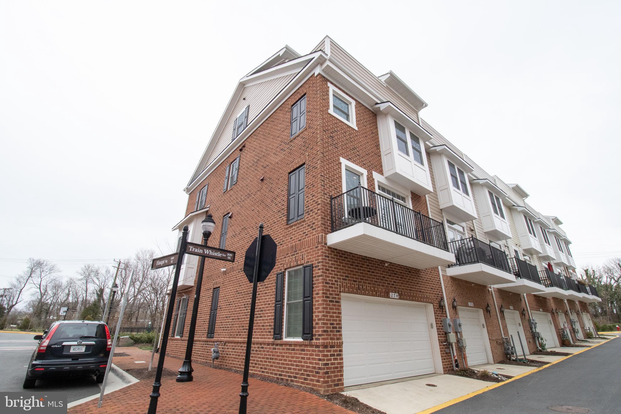 CRESCENT PLACE - Residential