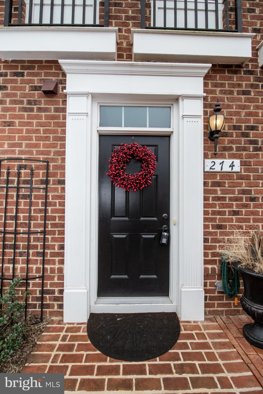 CRESCENT PLACE - Residential