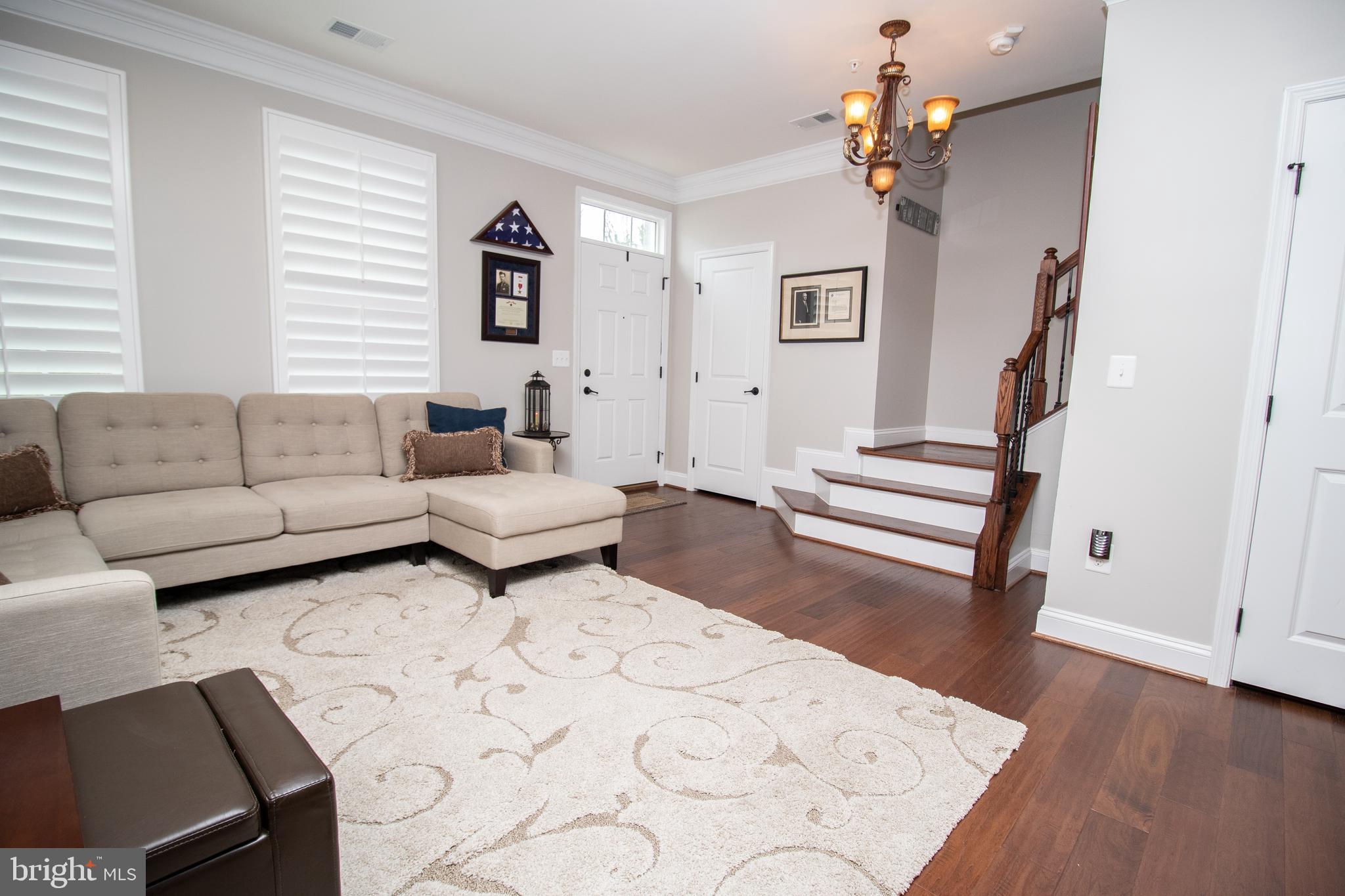 CRESCENT PLACE - Residential