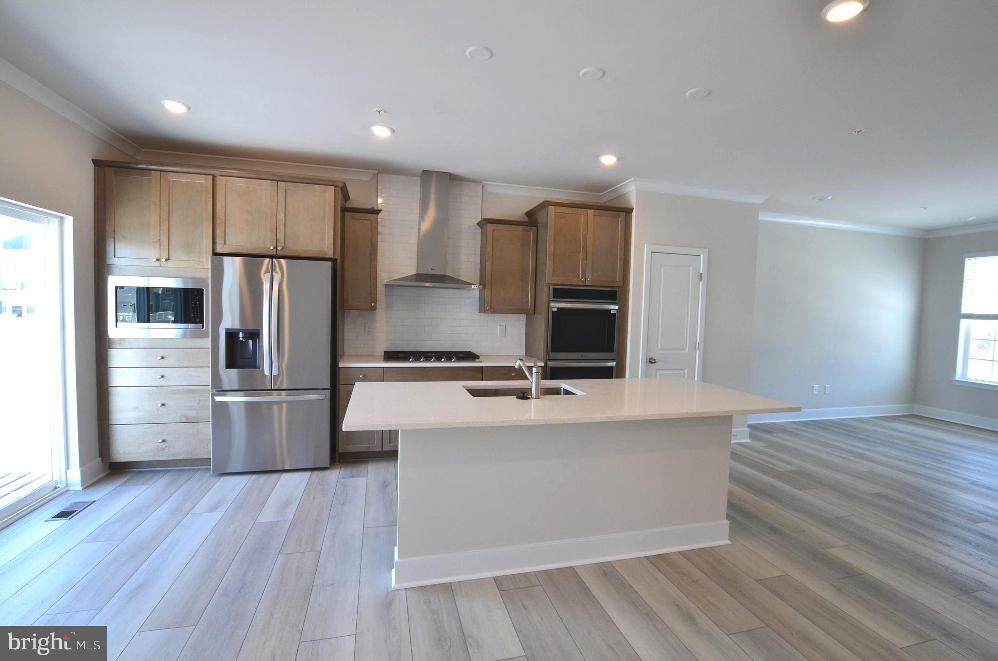 7605 RIVER REACH ROAD