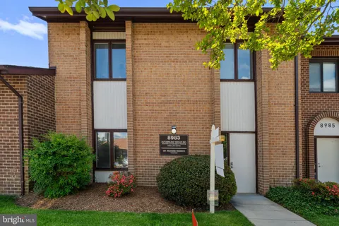 8983 Hersand Drive Unit 10, Burke, VA MLS: VAFX2239918
