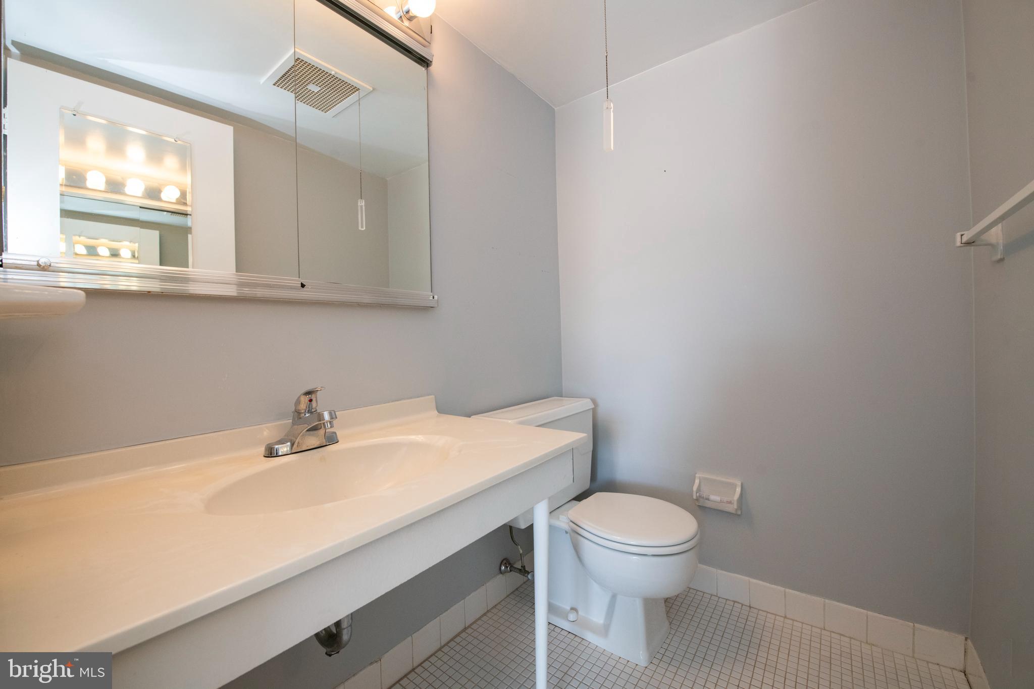 PLYMOUTH HILLS - Residential