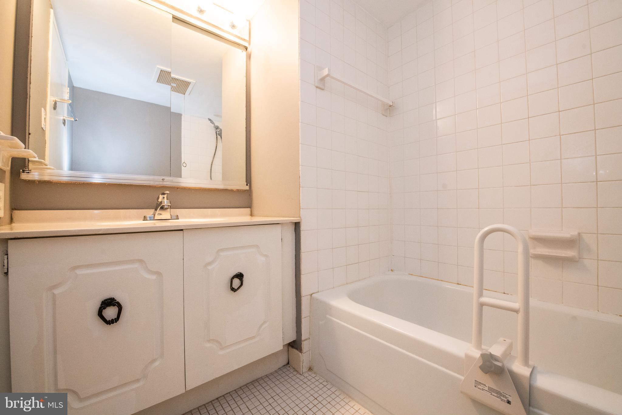 PLYMOUTH HILLS - Residential