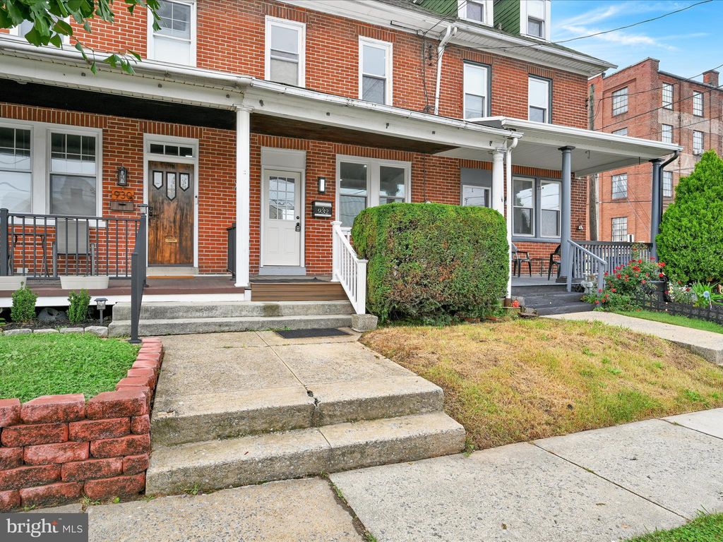 Photo of 932 N Plum Street, LANCASTER, PA 17602 (MLS # PALA2075834)