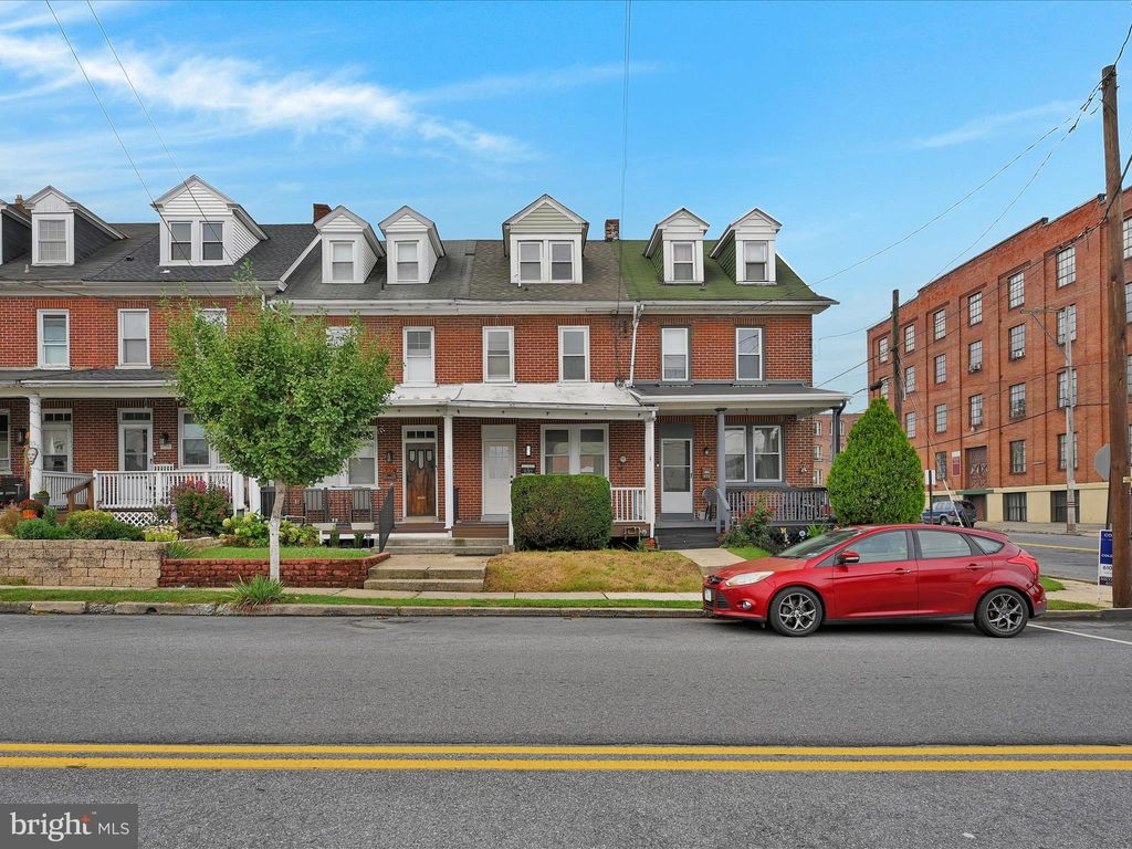 Photo of 932 N Plum Street, LANCASTER, PA 17602 (MLS # PALA2075834)