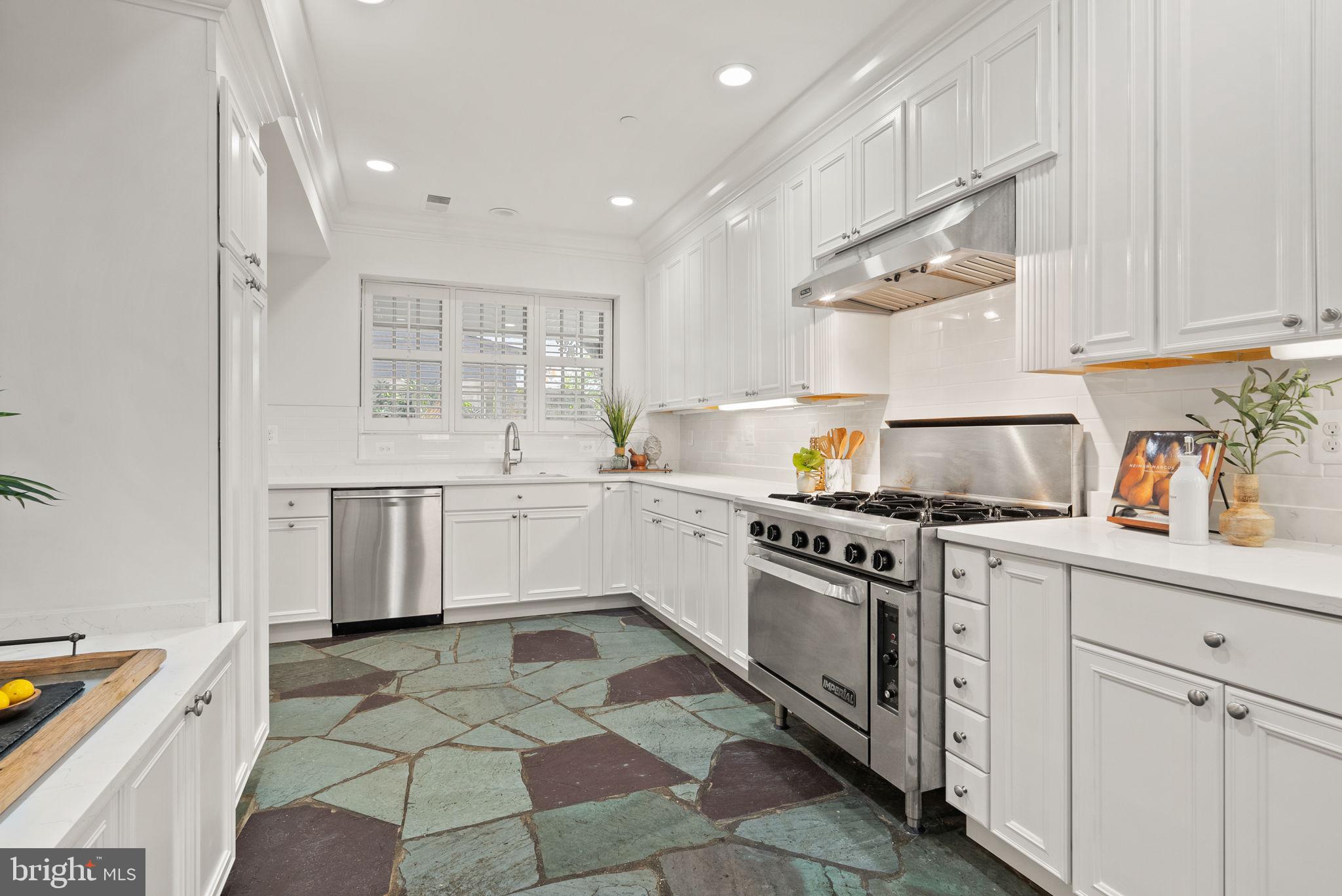 GENERAL WASHINGTON CLUB - Residential