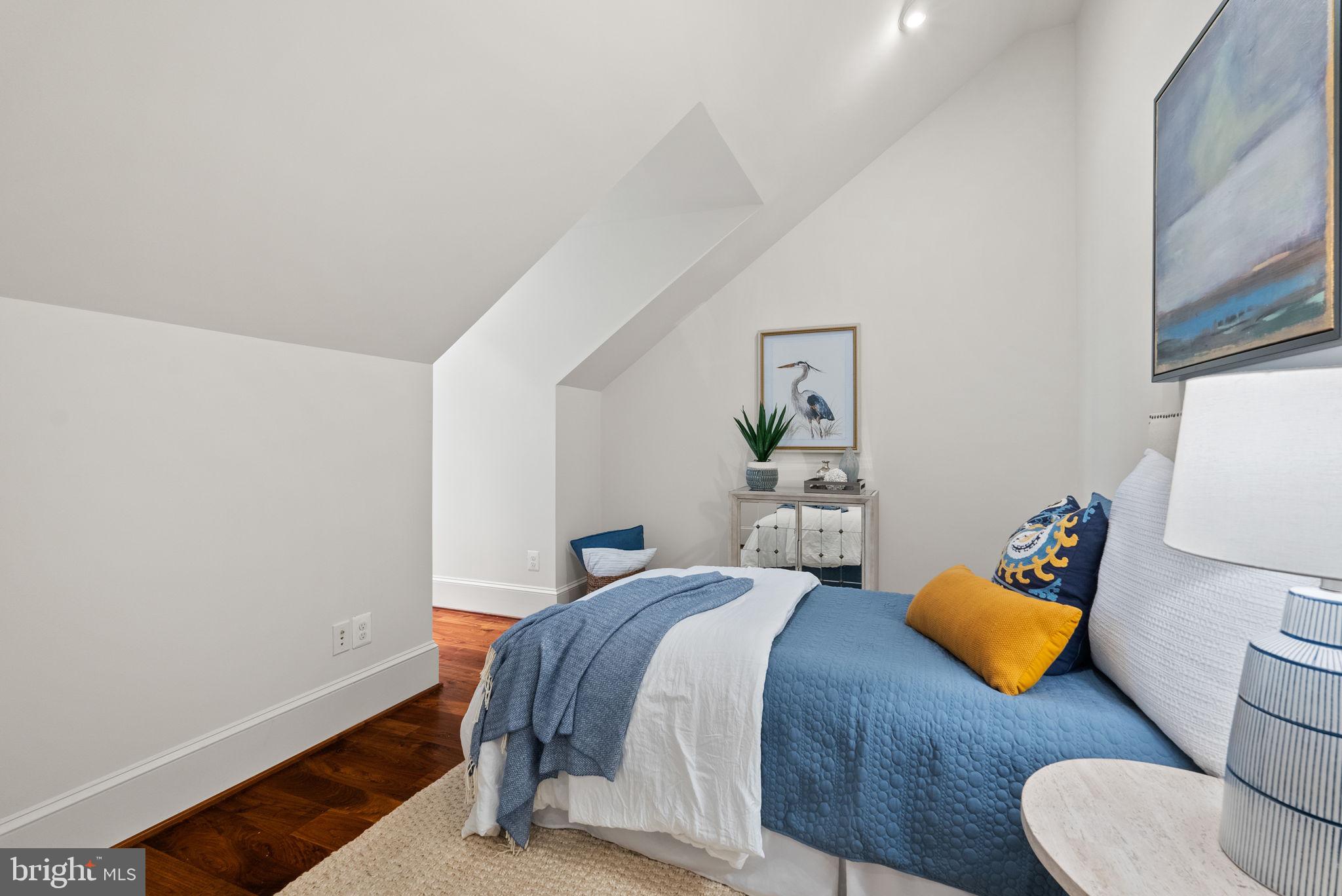 GENERAL WASHINGTON CLUB - Residential