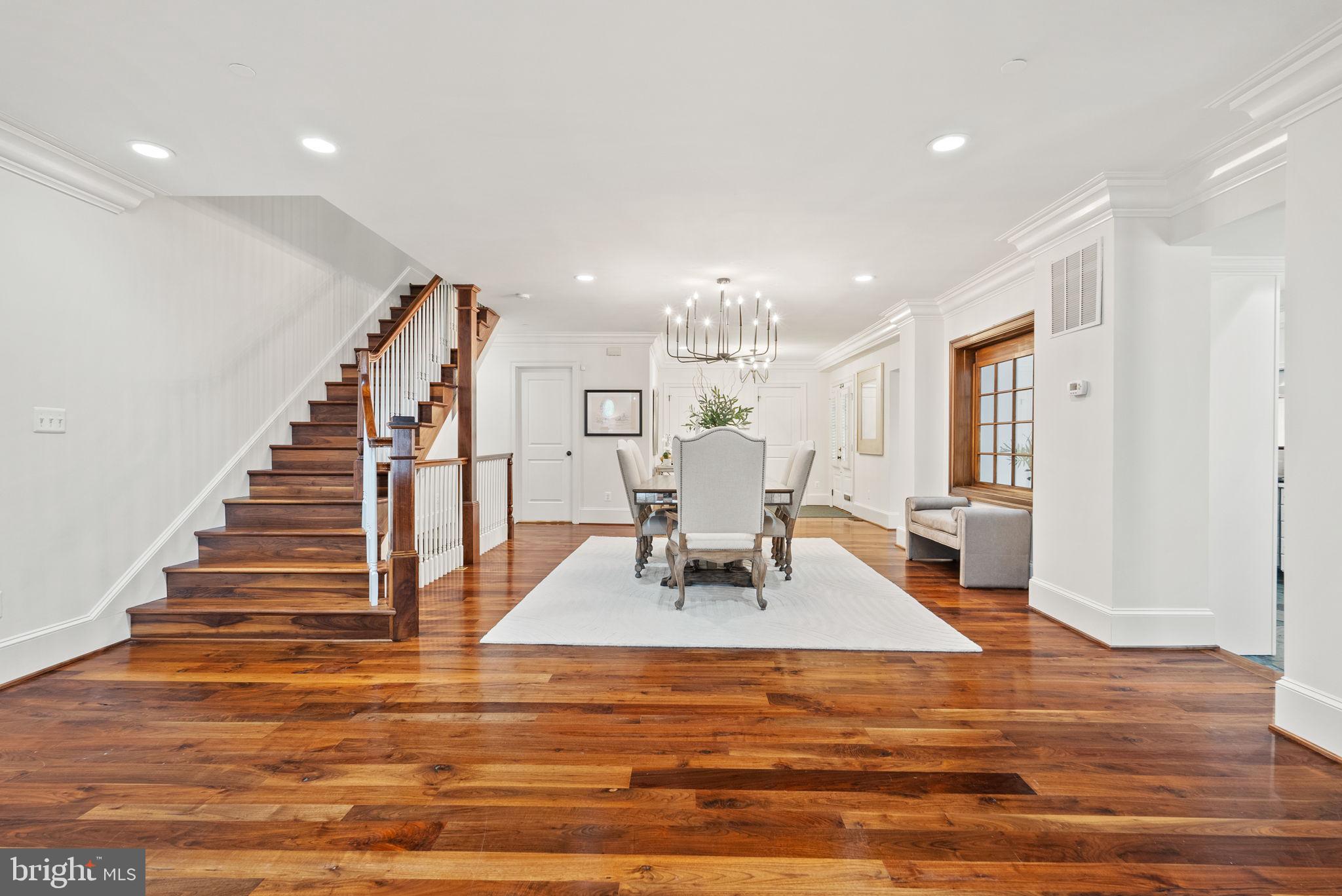 GENERAL WASHINGTON CLUB - Residential