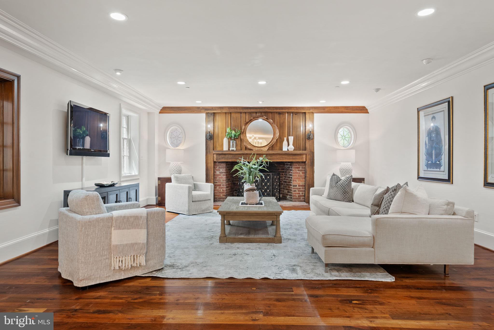 GENERAL WASHINGTON CLUB - Residential