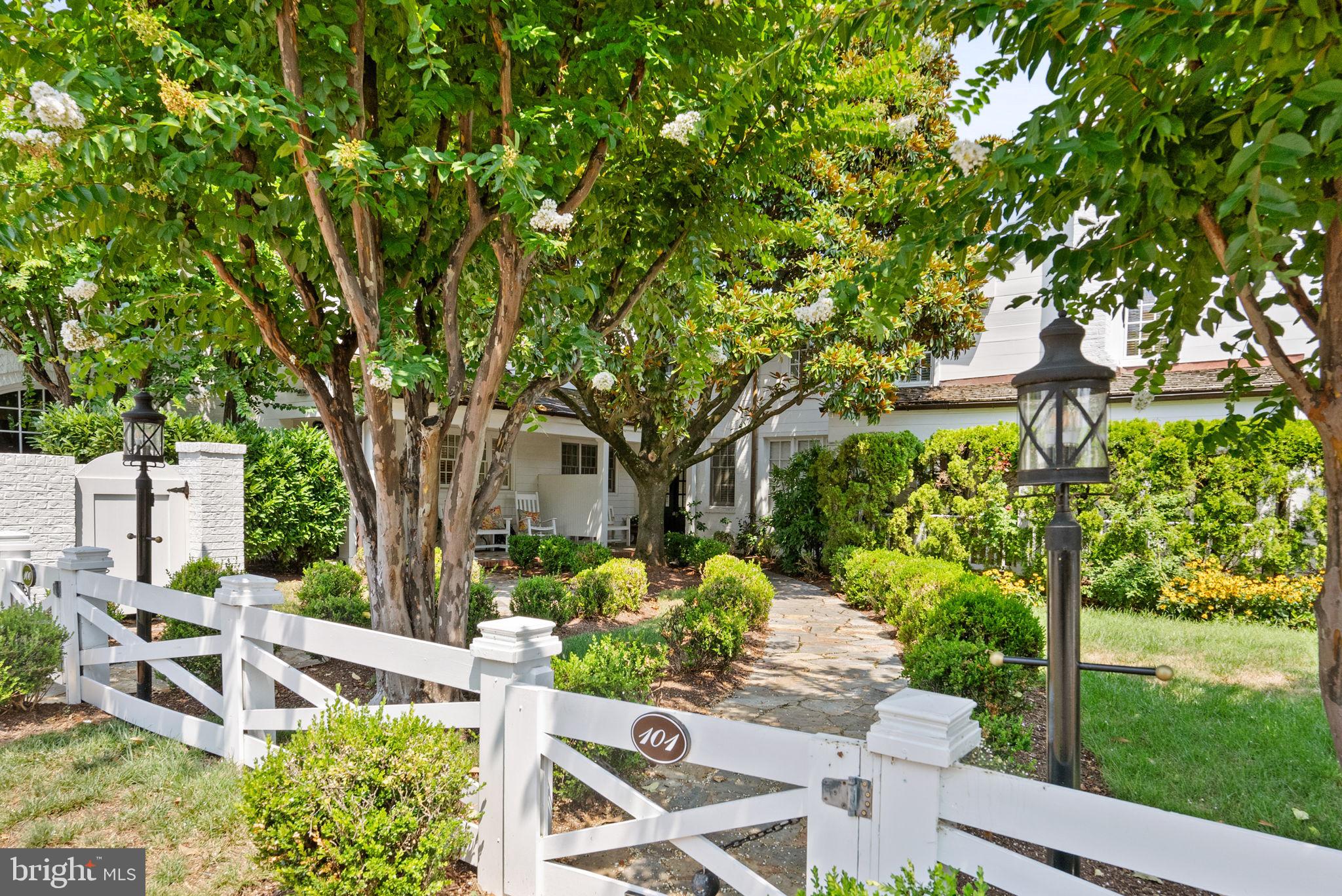 GENERAL WASHINGTON CLUB - Residential