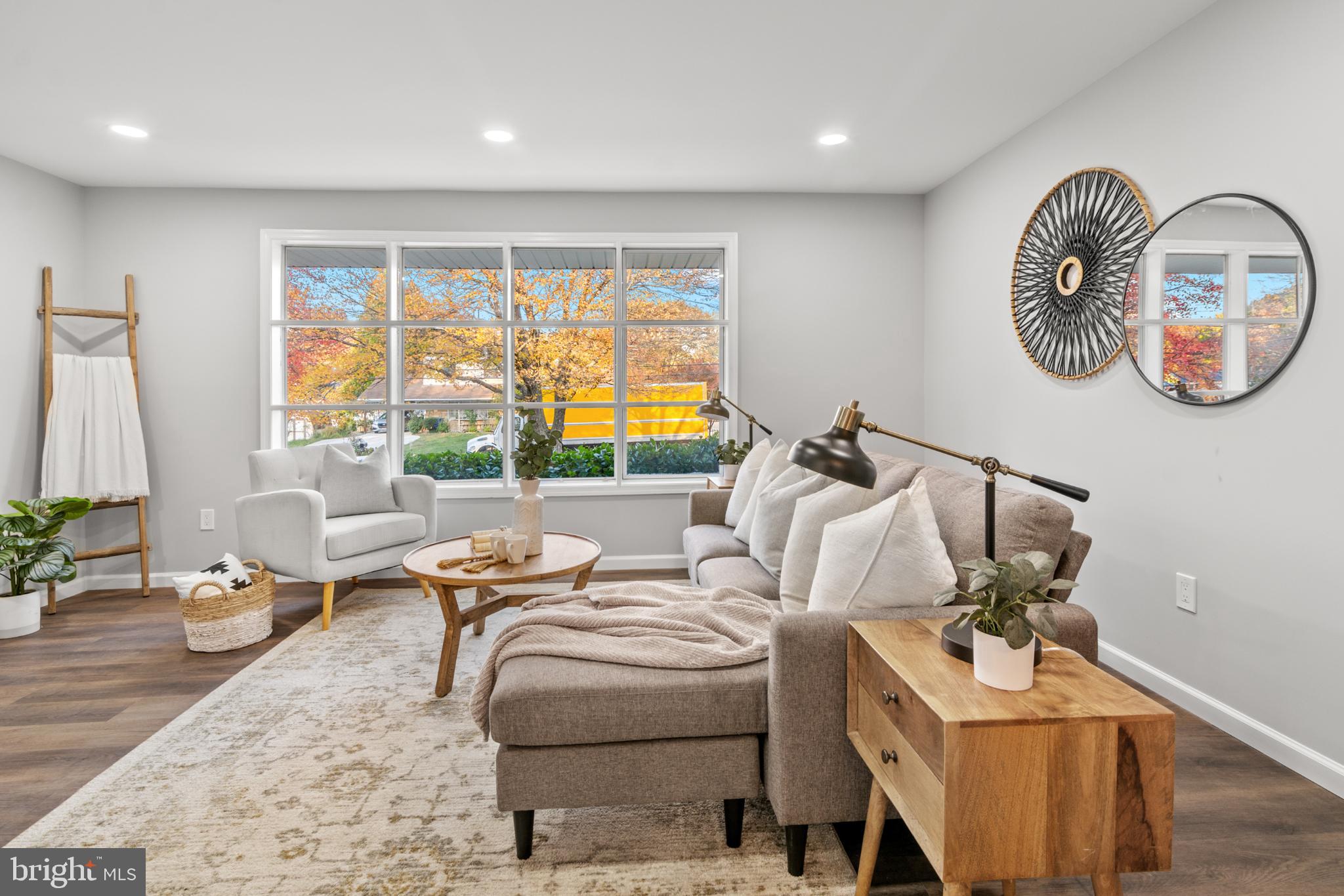 CALVERTON - Residential