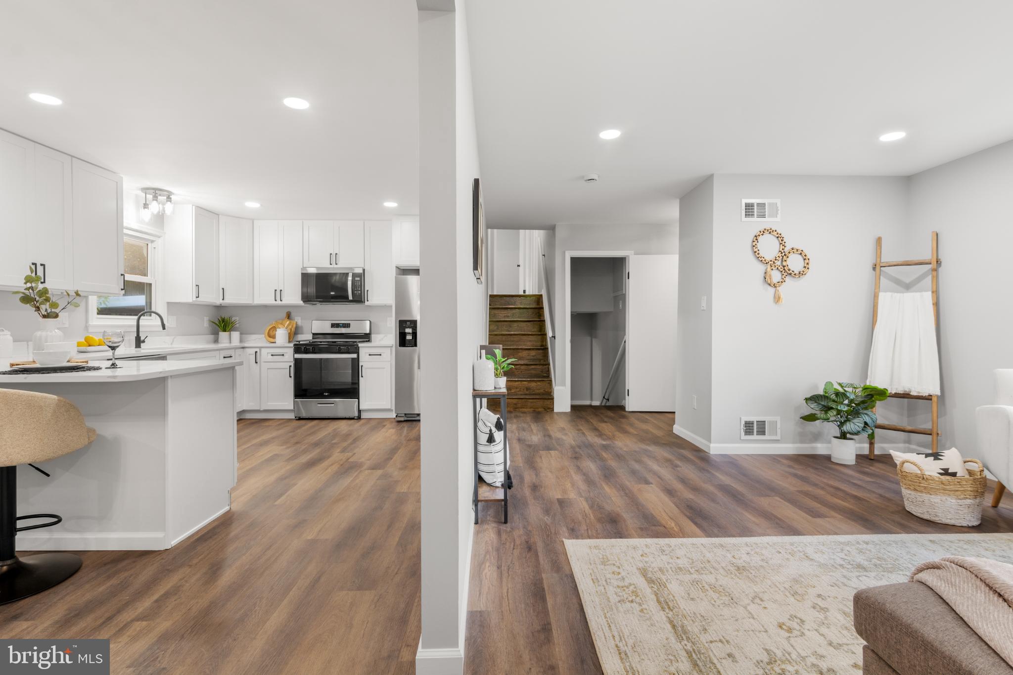 CALVERTON - Residential