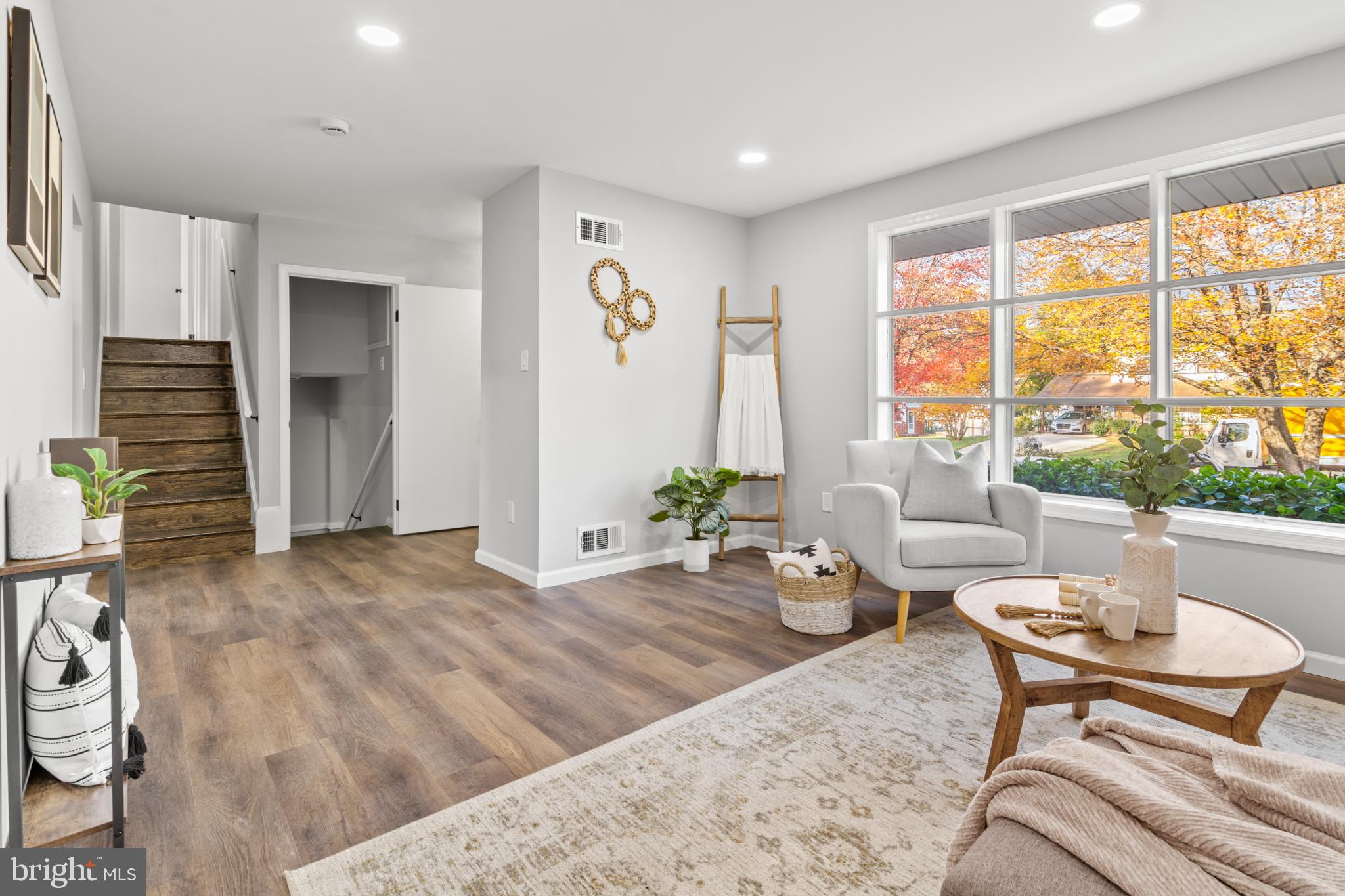 CALVERTON - Residential