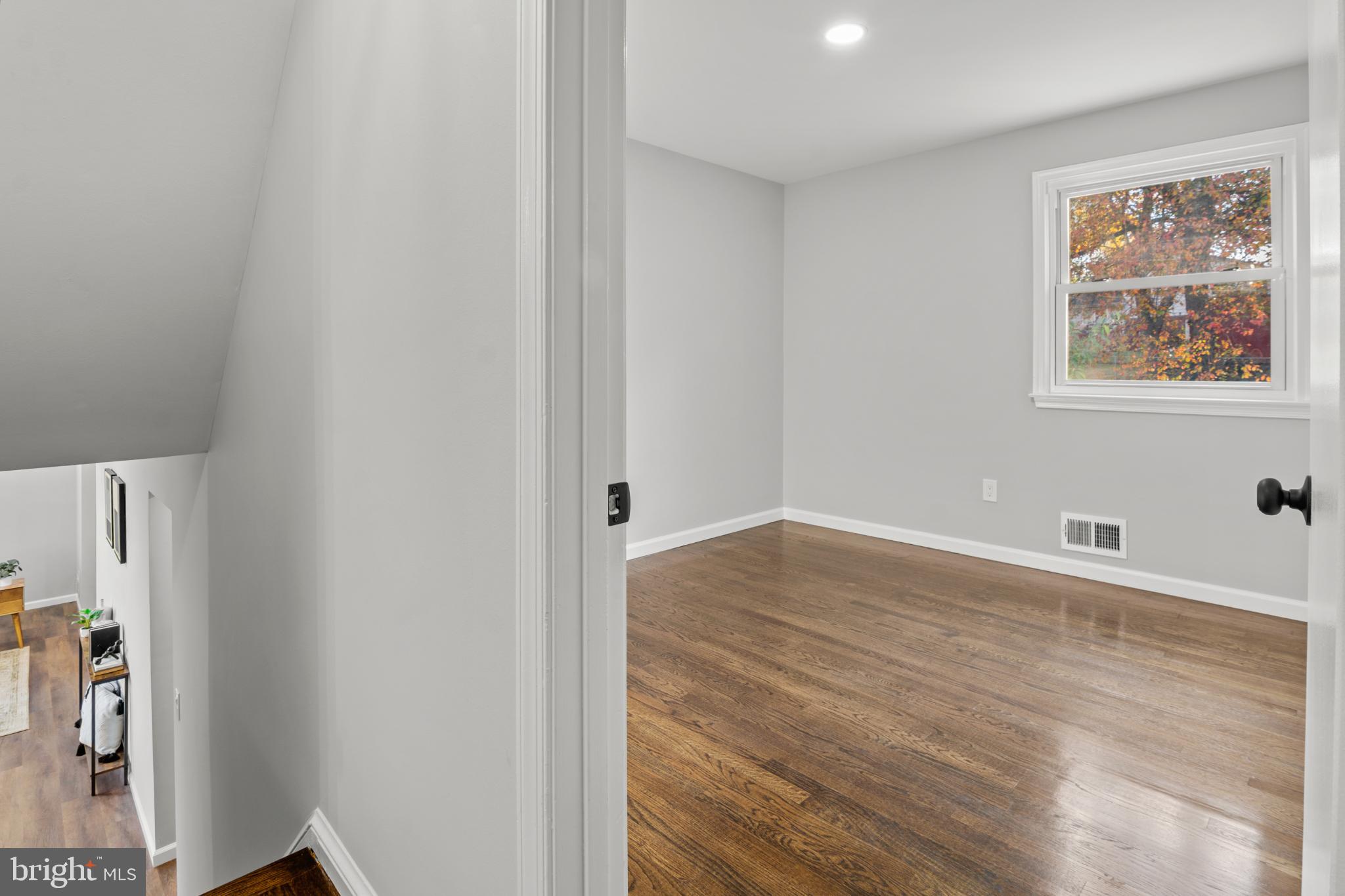 CALVERTON - Residential