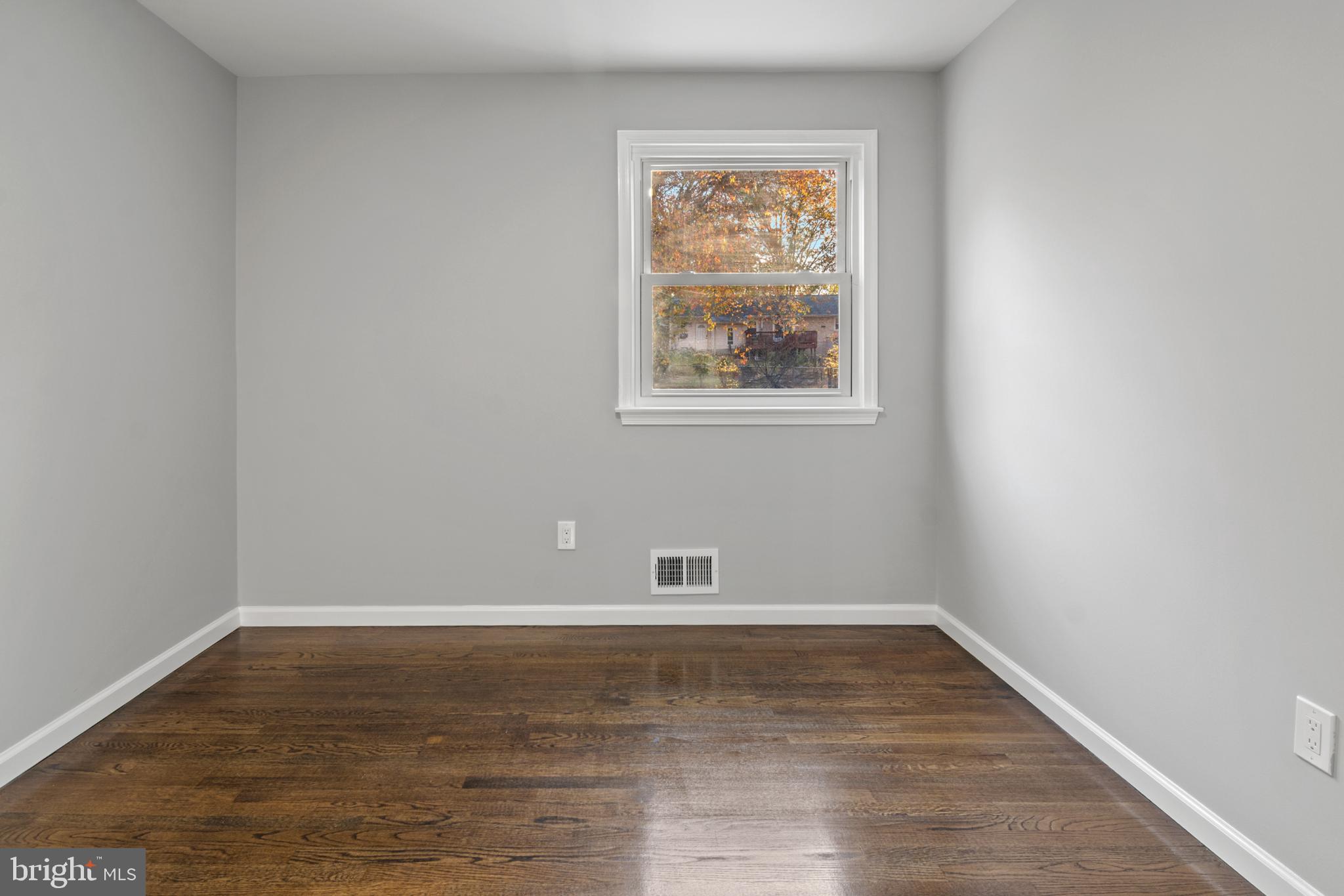 CALVERTON - Residential