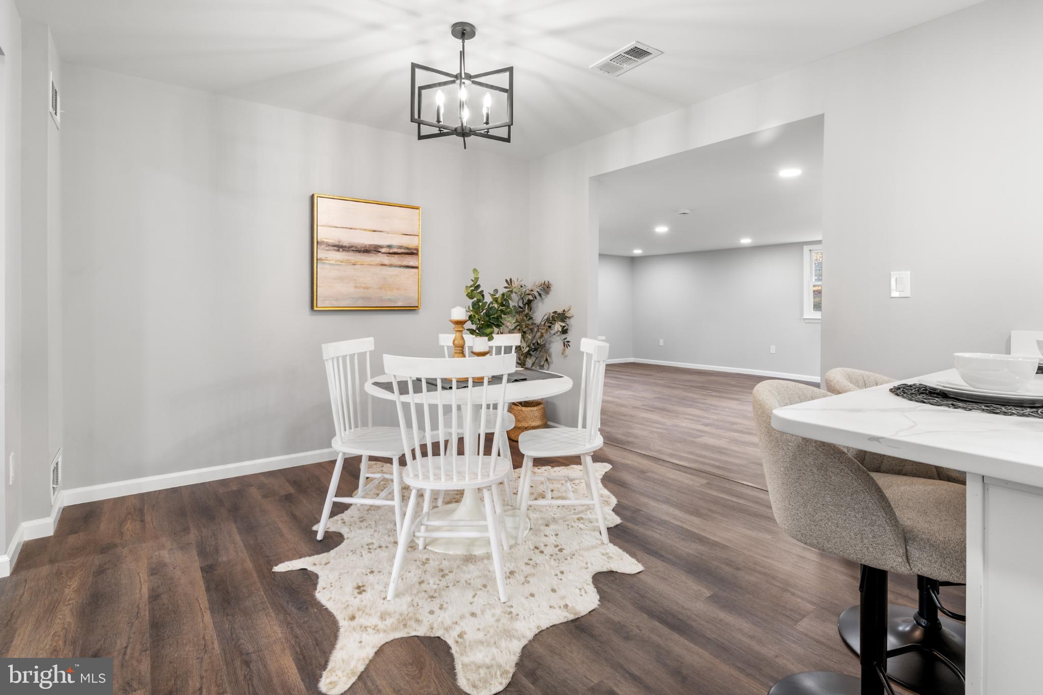 CALVERTON - Residential