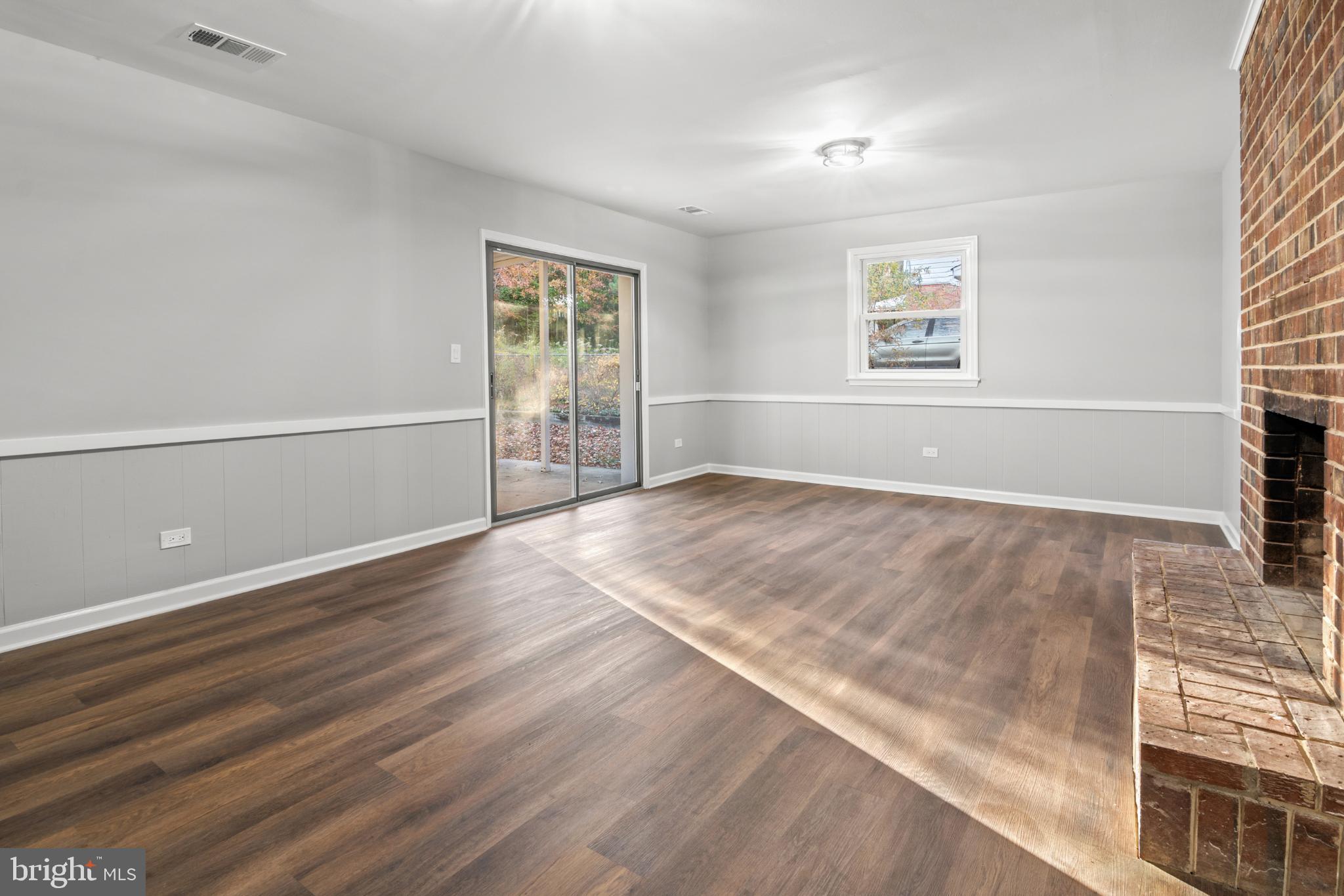 CALVERTON - Residential