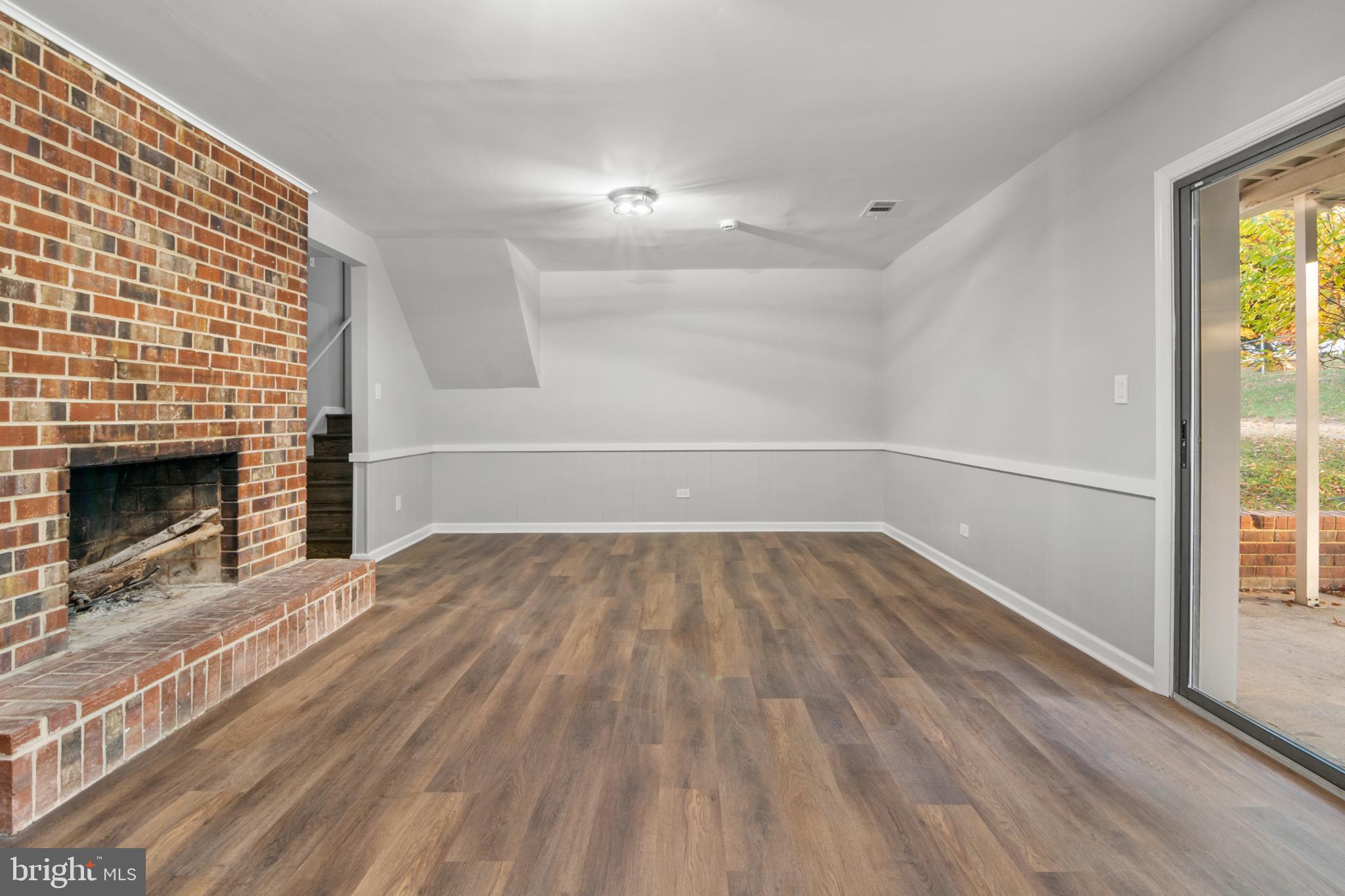 CALVERTON - Residential