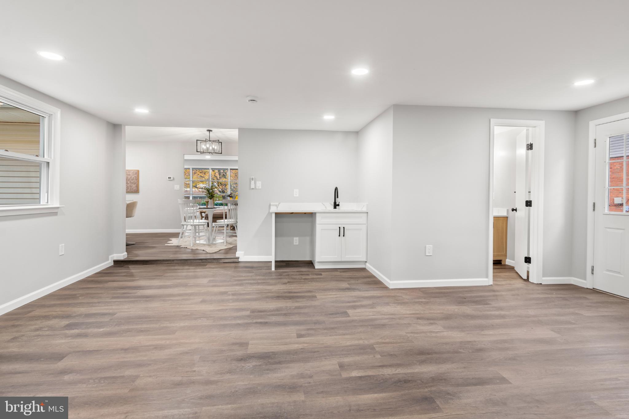 CALVERTON - Residential